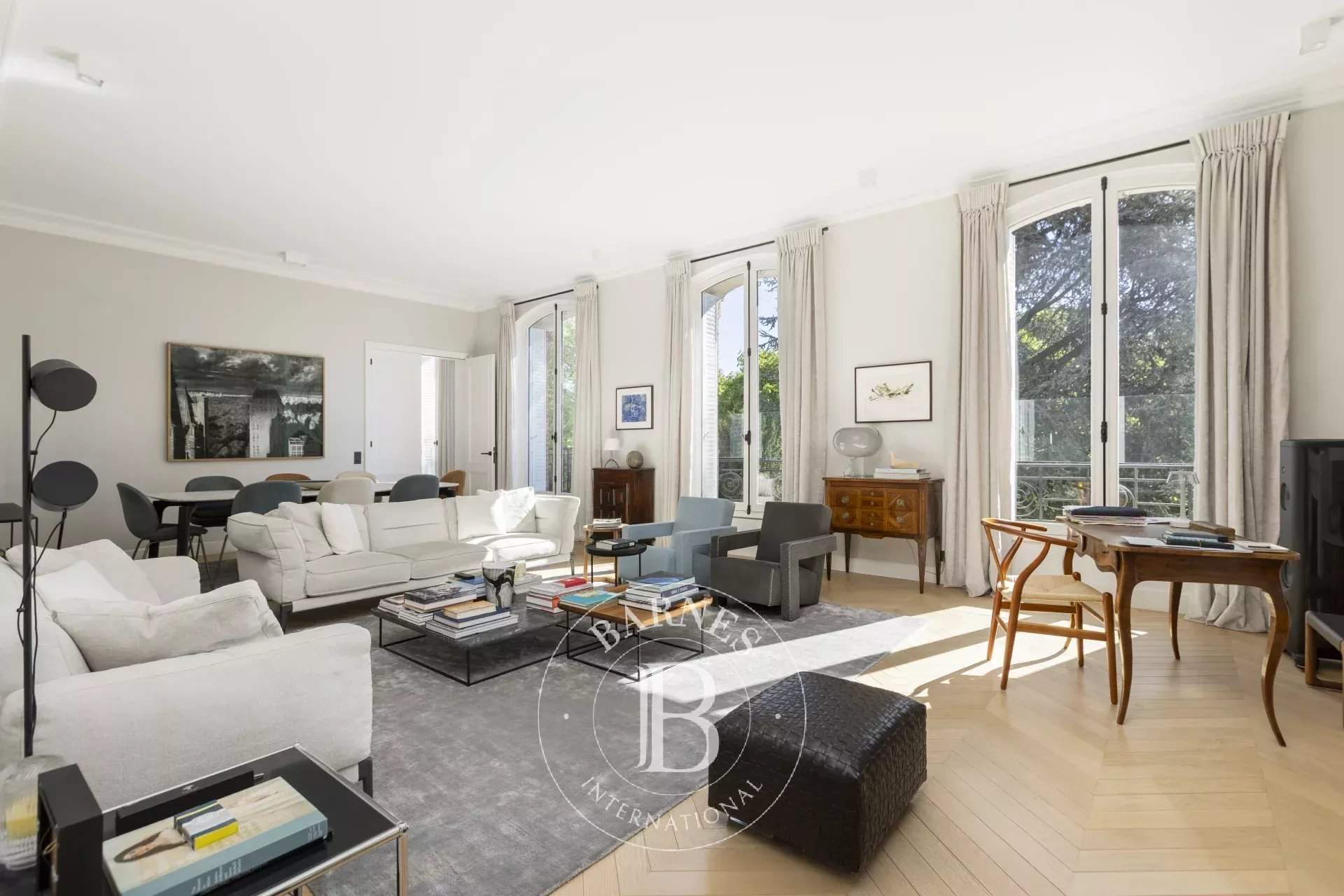 Neuilly-sur-Seine  - Apartment 8 Bedrooms - picture 1