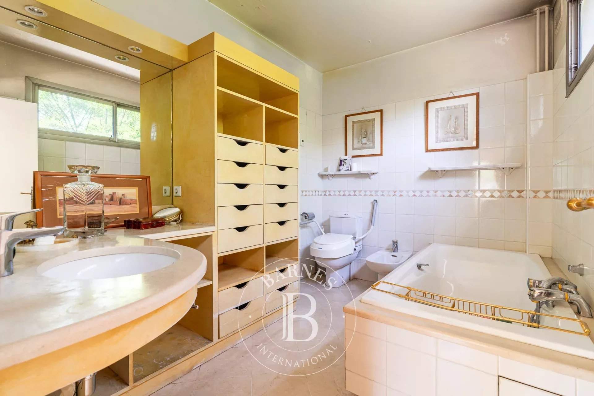 Neuilly-sur-Seine  - Appartement 4 Pi&egrave;ces 2 Chambres - picture 12