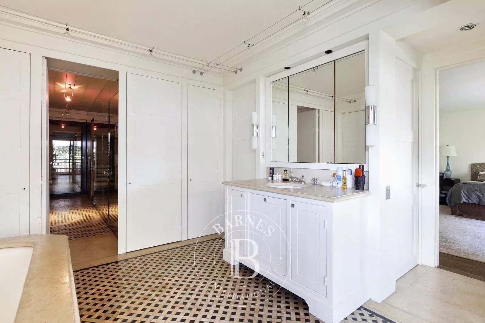 Neuilly-sur-Seine  - Piso 10 Cuartos 5 Habitaciones - picture 16