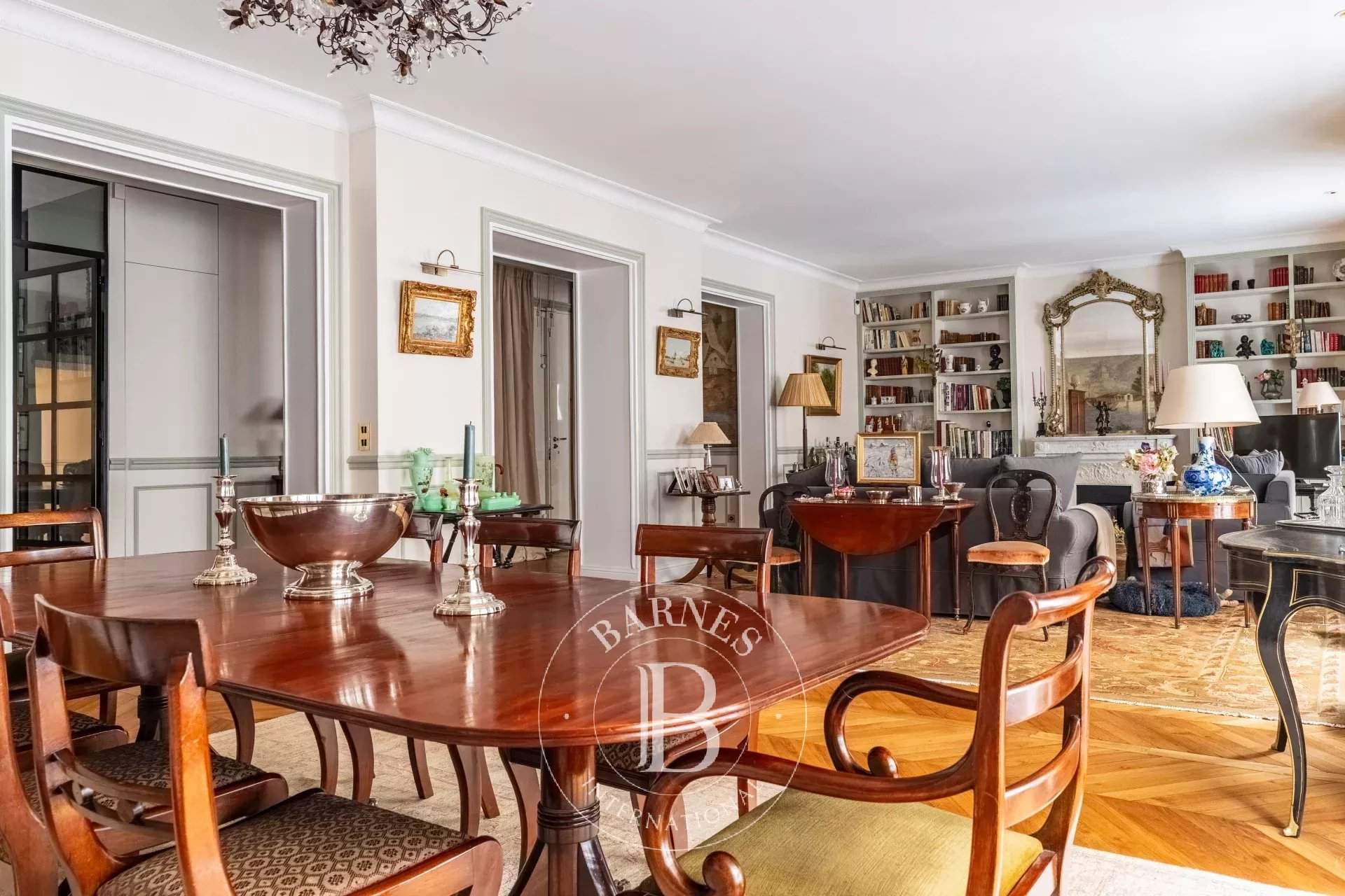 Neuilly-sur-Seine  - Appartement 6 Pièces 3 Chambres - picture 10