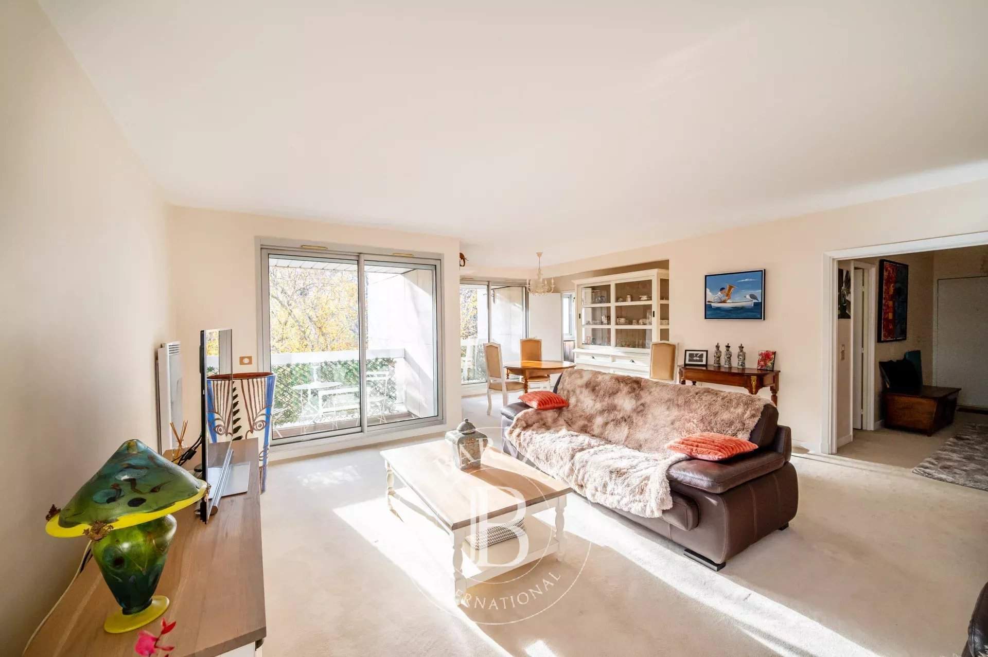 Neuilly-sur-Seine  - Apartment 2 Bedrooms - picture 3