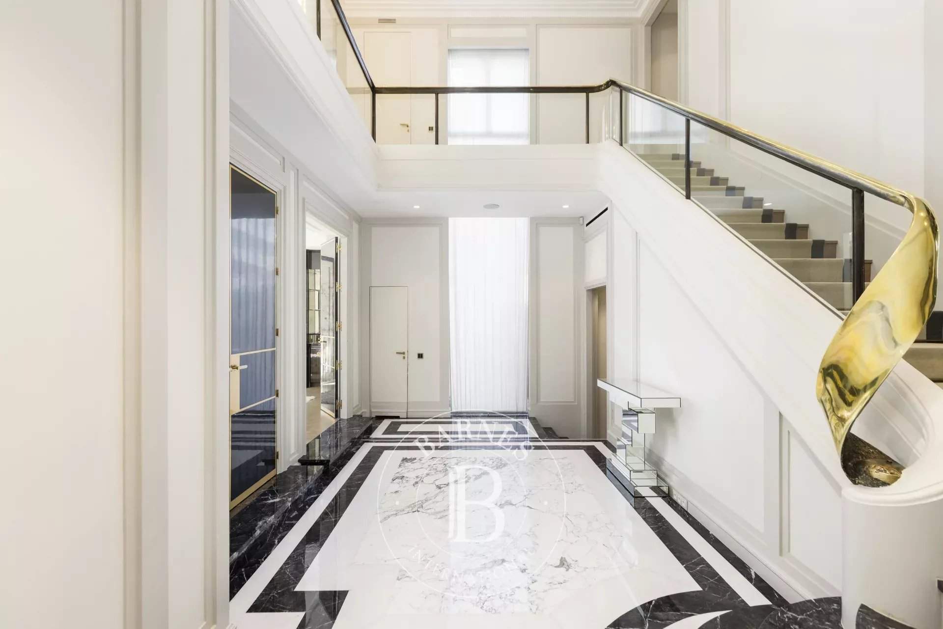 Neuilly-sur-Seine  - Hôtel particulier 9 Pi&egrave;ces 5 Chambres - picture 4