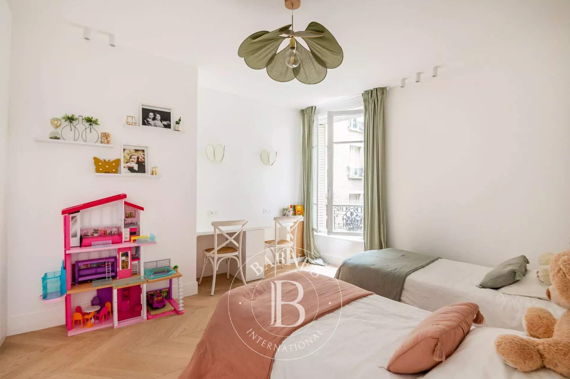 Neuilly-sur-Seine  - Appartement 5 Pi&egrave;ces 3 Chambres - picture 10