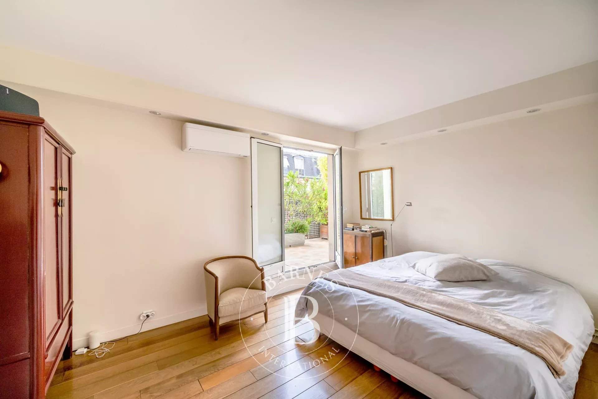 Neuilly-sur-Seine  - Appartement 6 Pièces 4 Chambres - picture 13