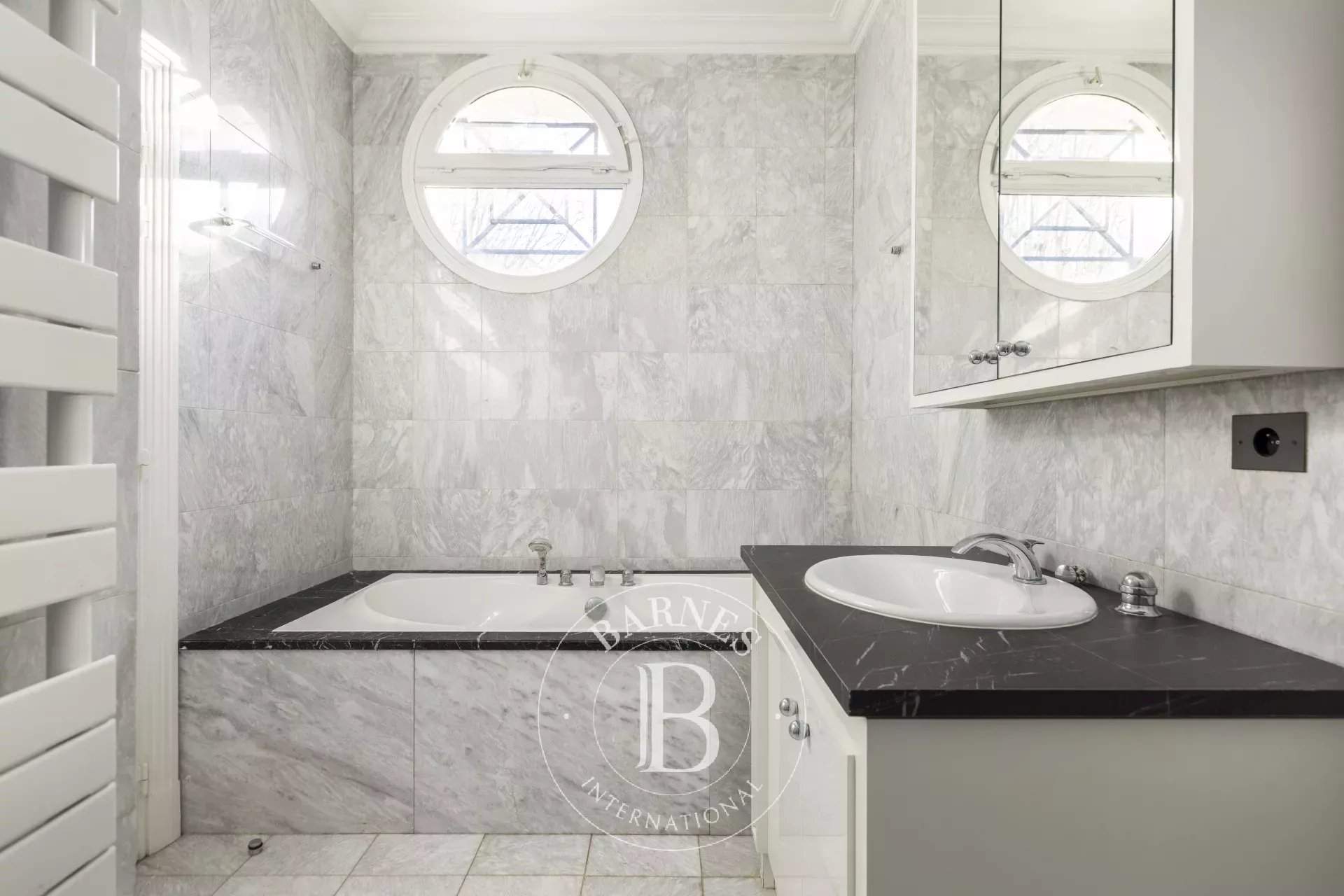 Neuilly-sur-Seine  - Mansion 4 Bedrooms - picture 17