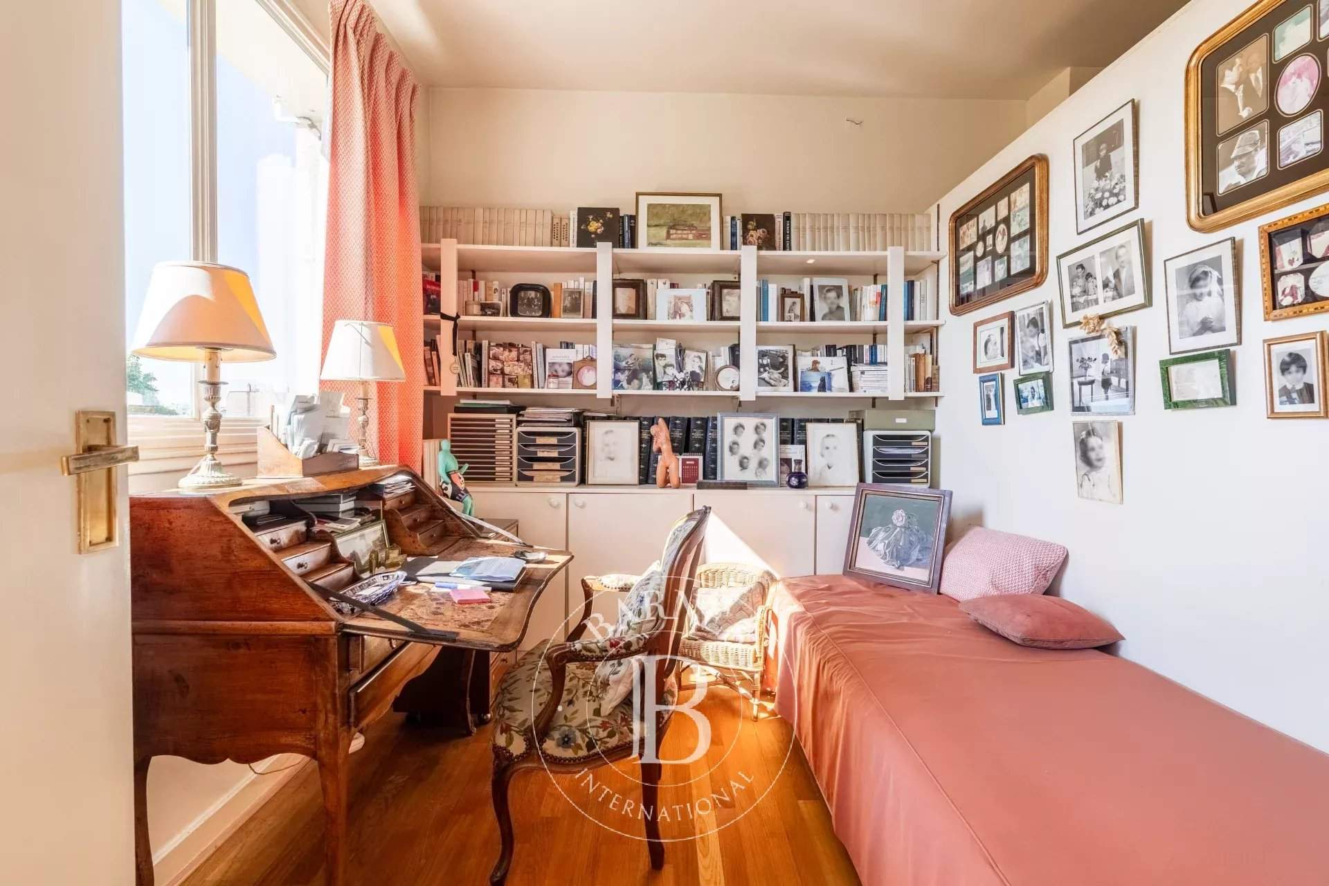 Neuilly-sur-Seine  - Appartement 5 Pièces 3 Chambres - picture 9