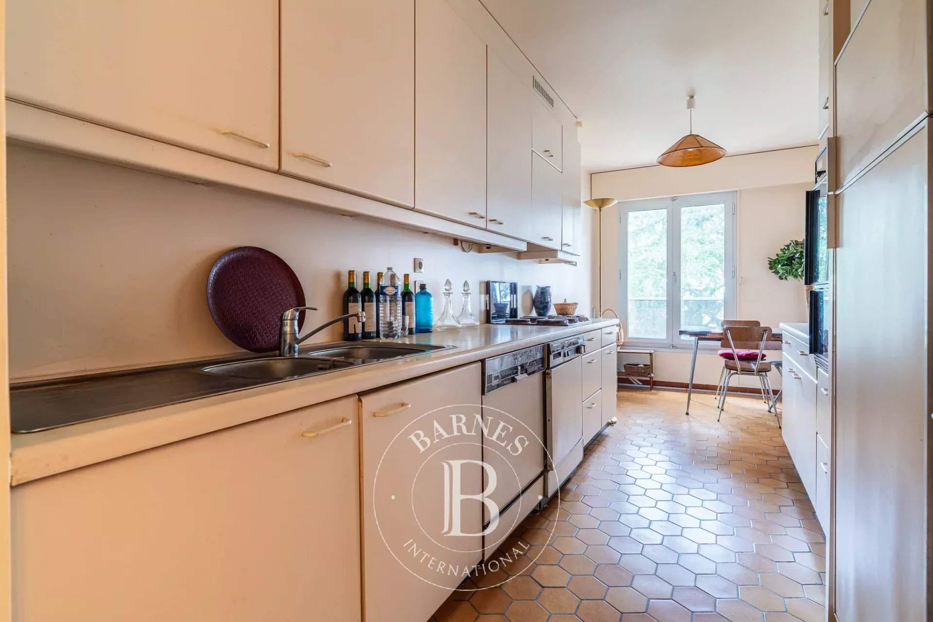 Neuilly-sur-Seine  - Apartment 3 Bedrooms - picture 10