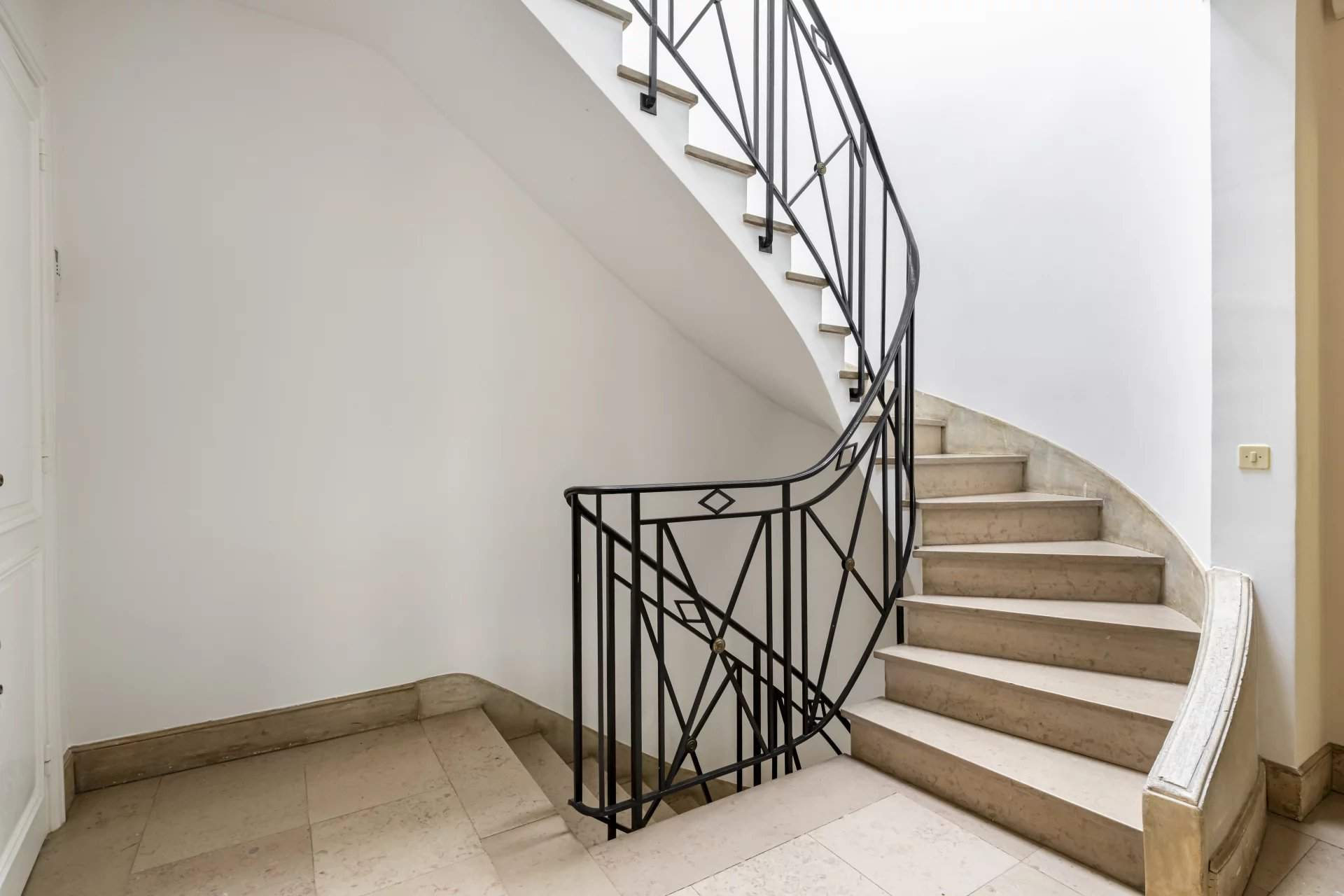 Neuilly-sur-Seine  - Maison 7 Pièces 5 Chambres - picture 15