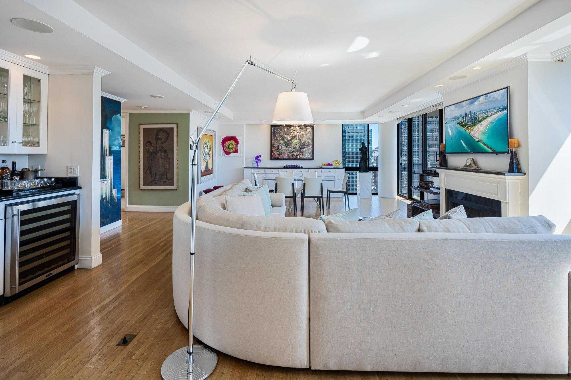 New York  - House 3 Bedrooms