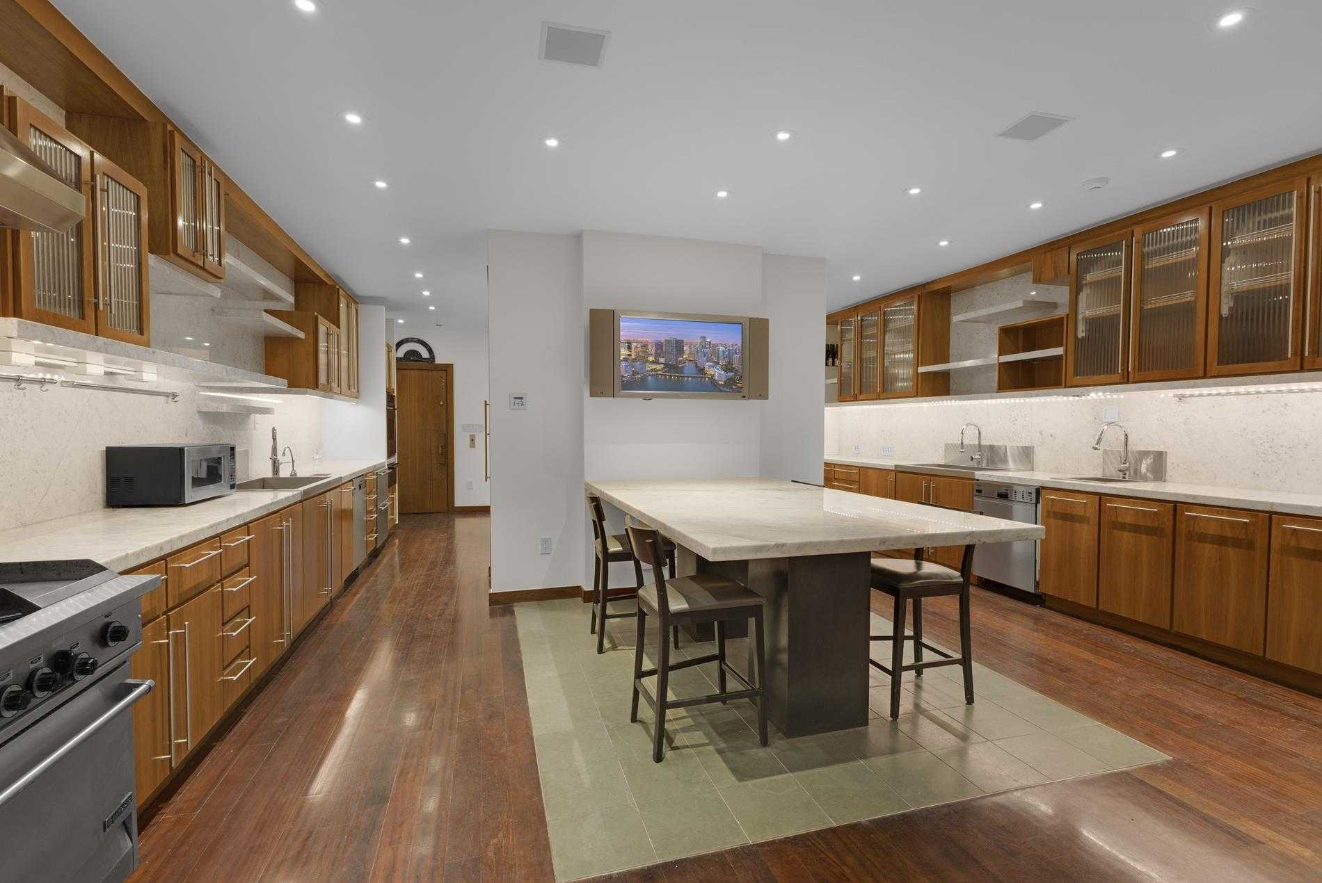 New York  - House 5 Bedrooms