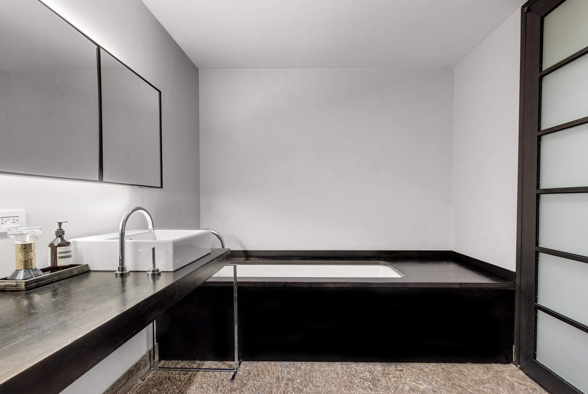 New York  - Apartment  - picture 9