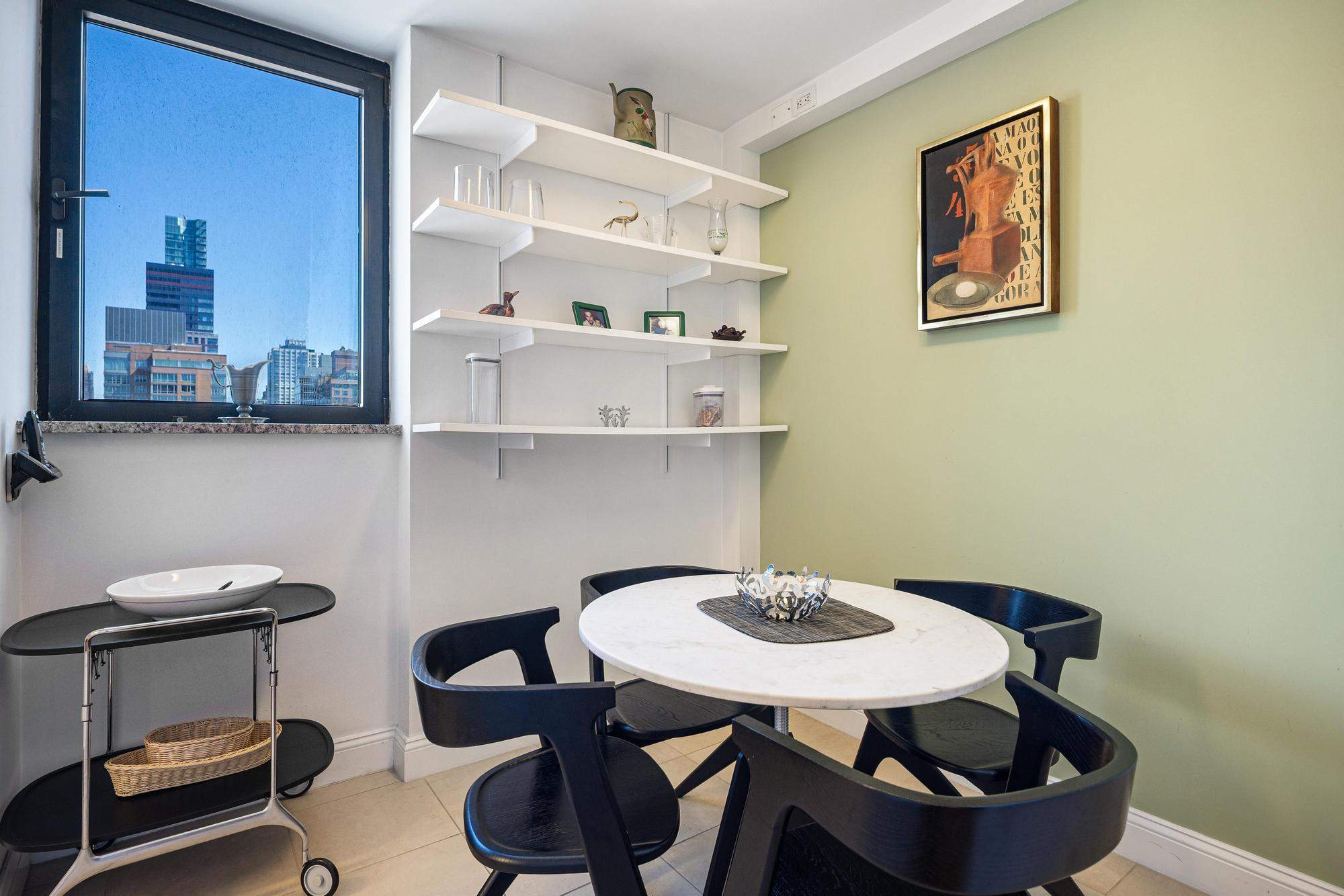 New York  - House 3 Bedrooms - picture 12