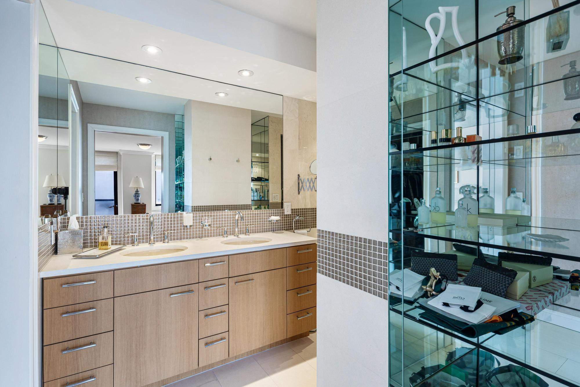 New York  - House 3 Bedrooms - picture 7