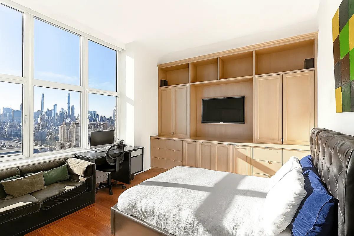 New York  - Apartment 4 Bedrooms - picture 16