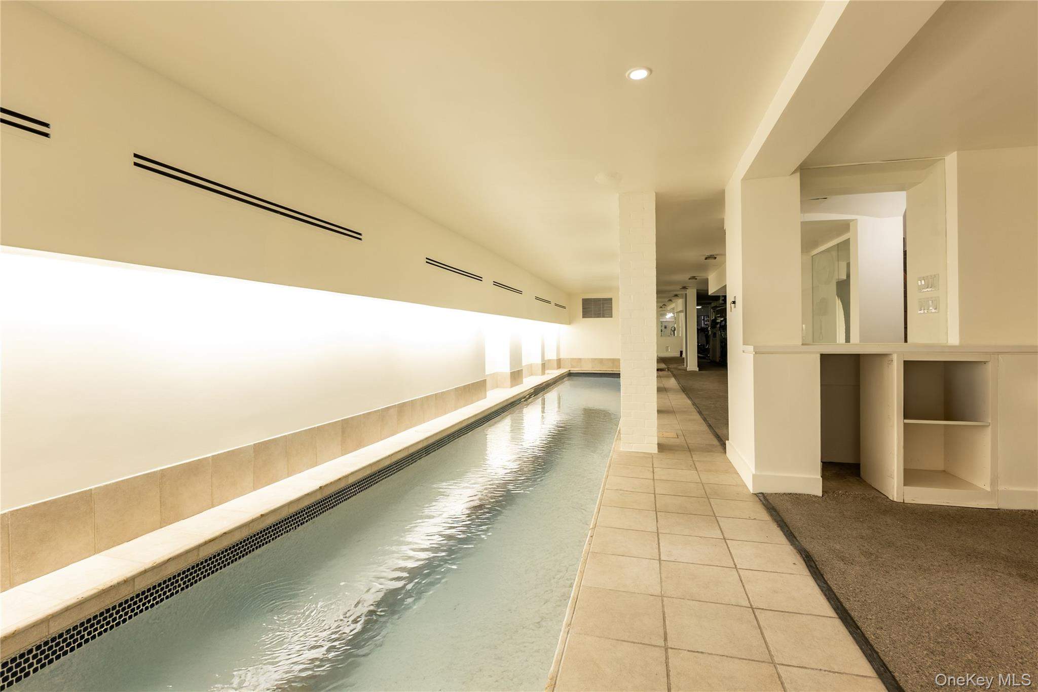 New York  - House 5 Bedrooms - picture 13