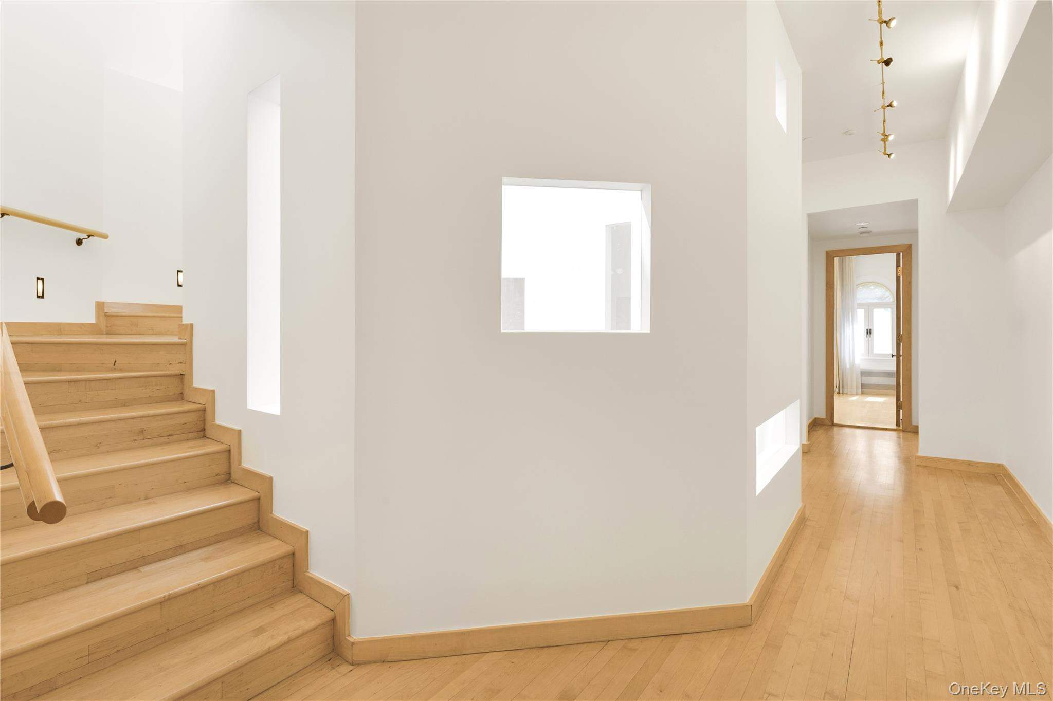 New York  - House 5 Bedrooms - picture 19