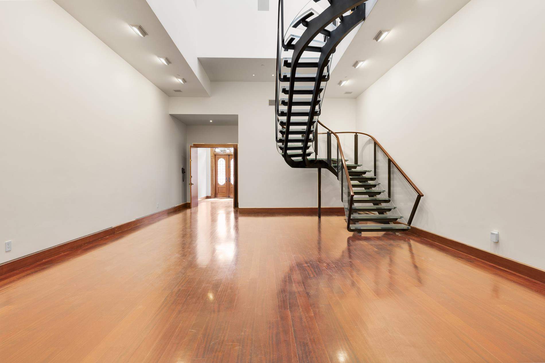 New York  - House 5 Bedrooms - picture 20