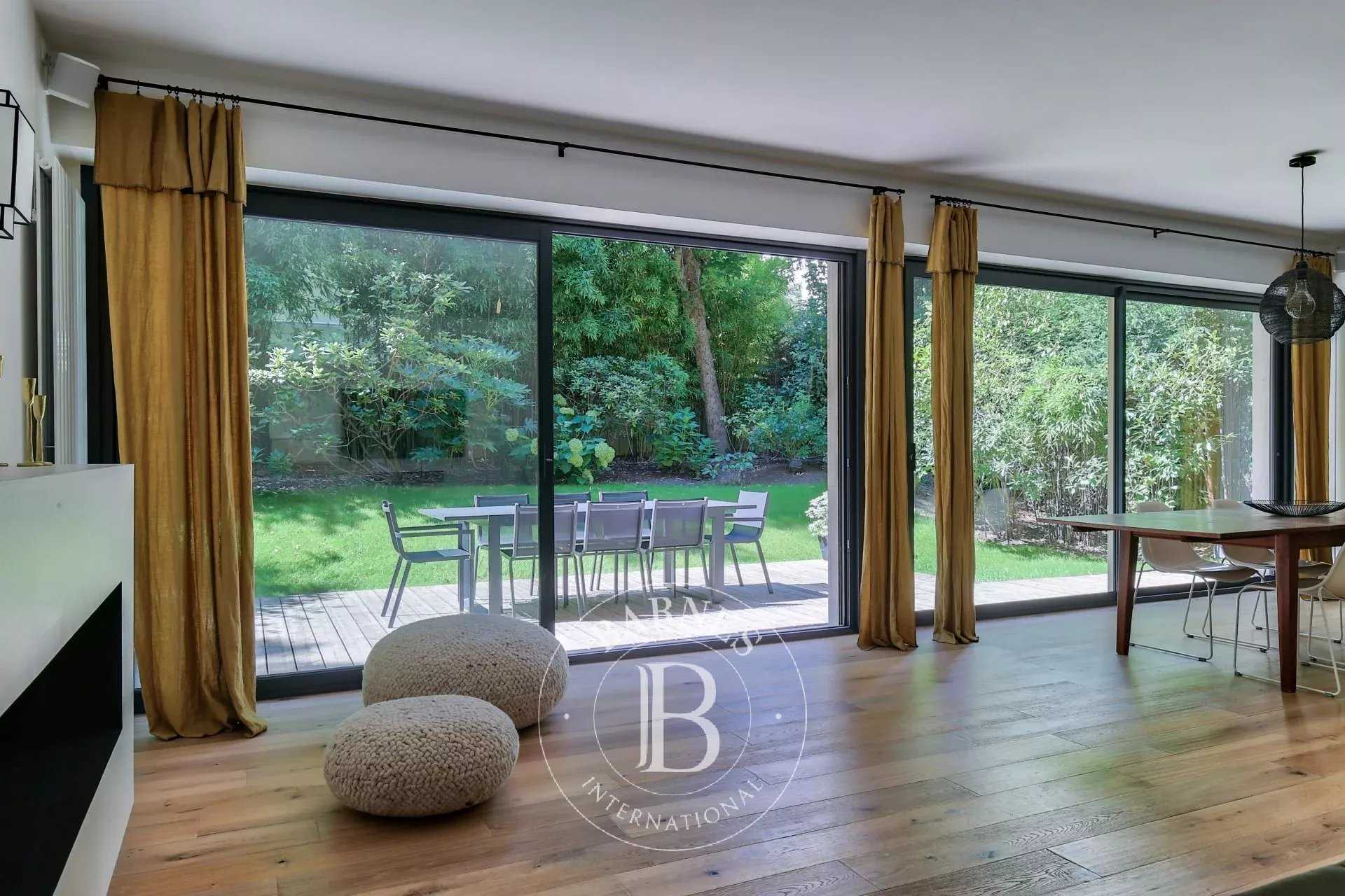 Boulogne-Billancourt  - Piso 5 Cuartos 3 Habitaciones