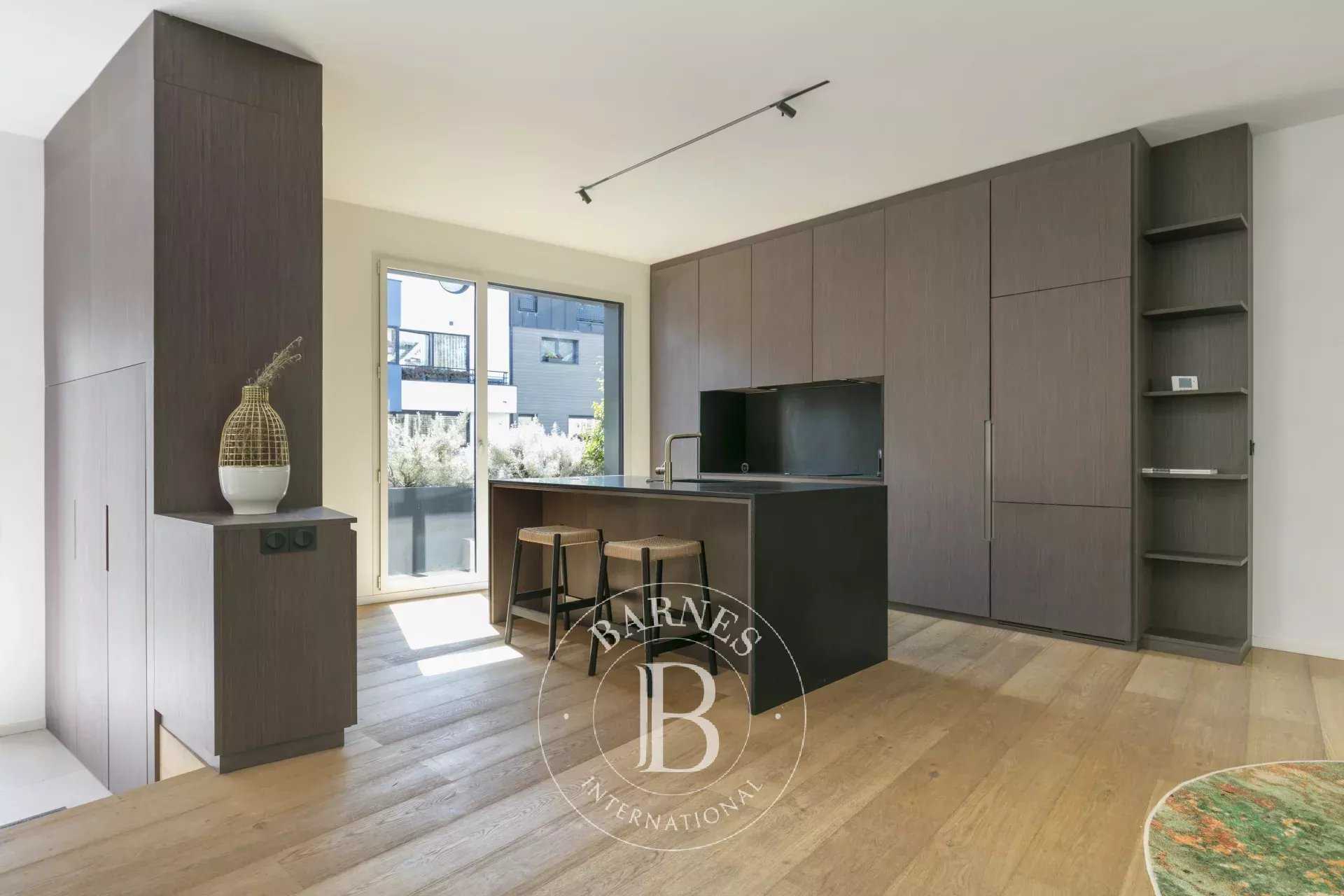 Issy-les-Moulineaux  - House 5 Bedrooms