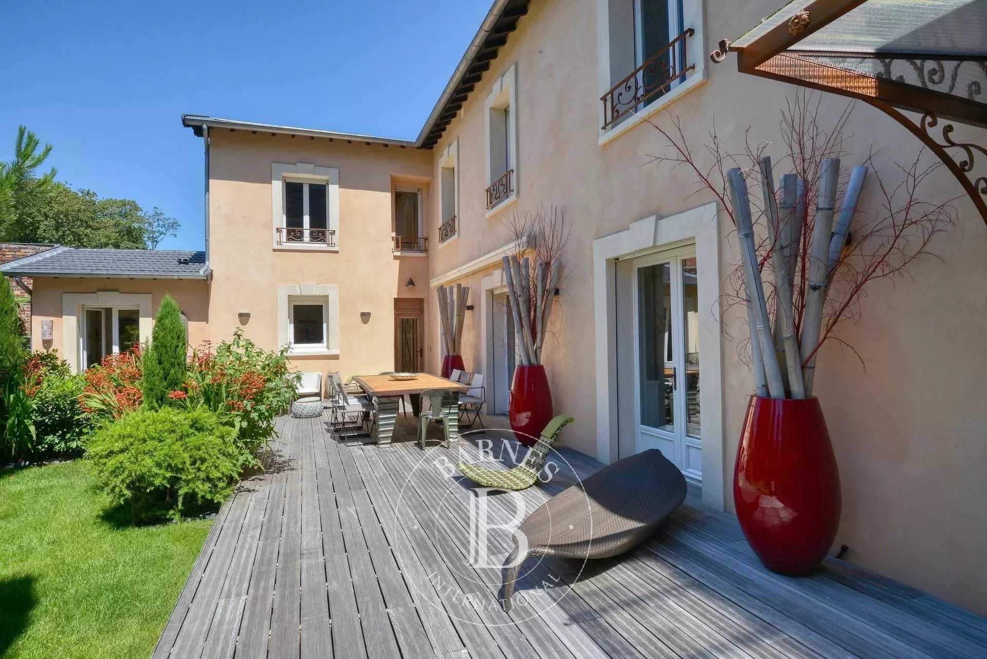 Vaucresson  - Maison 7 Pi&egrave;ces 5 Chambres