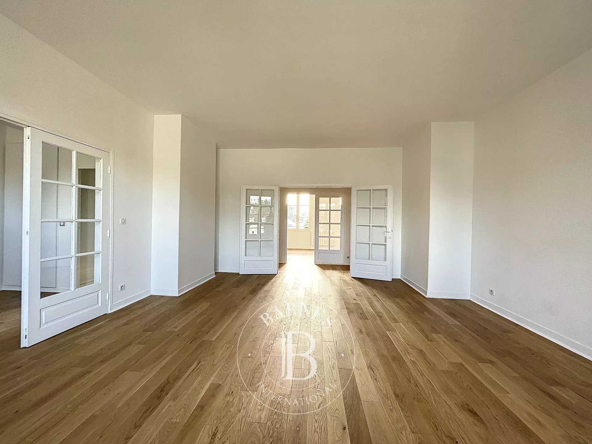 Versailles  - Piso 6 Cuartos 5 Habitaciones