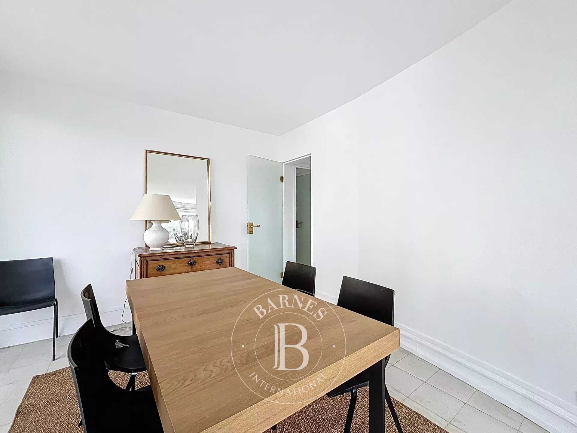 Boulogne-Billancourt  - Apartment 1 Bedroom