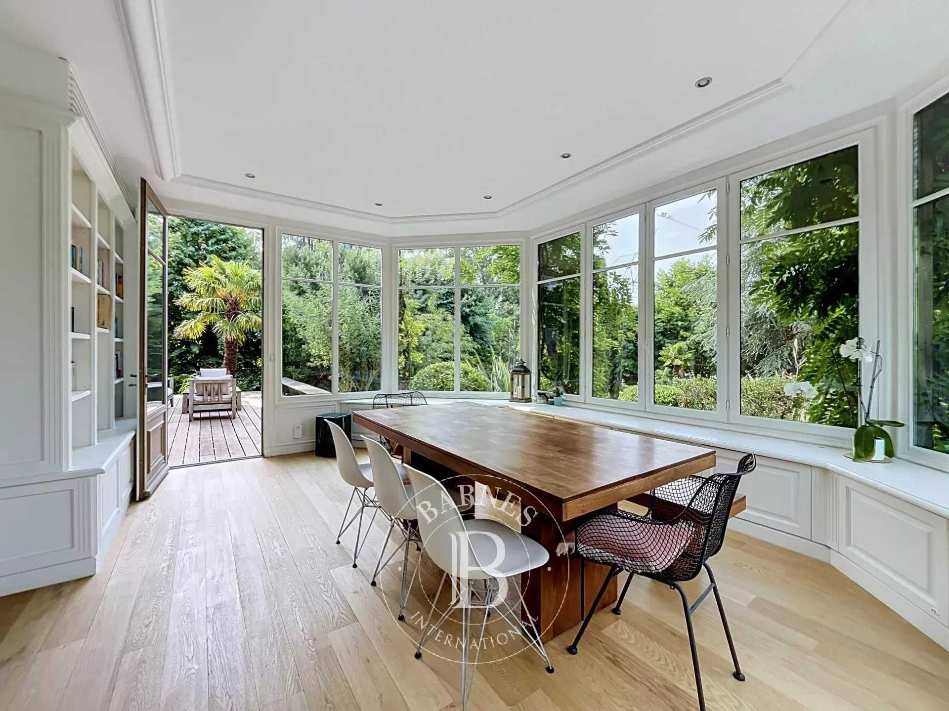 Garches  - Maison 9 Pi&egrave;ces 7 Chambres