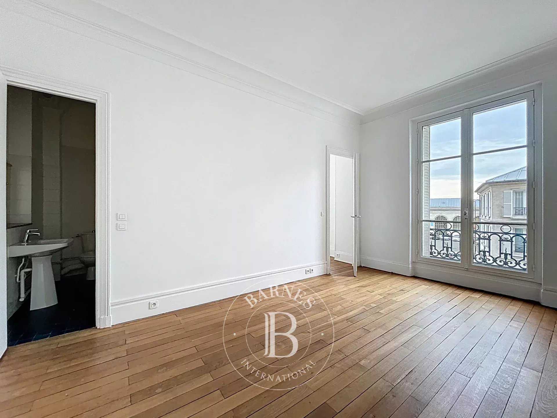 Versailles  - Apartment 3 Bedrooms
