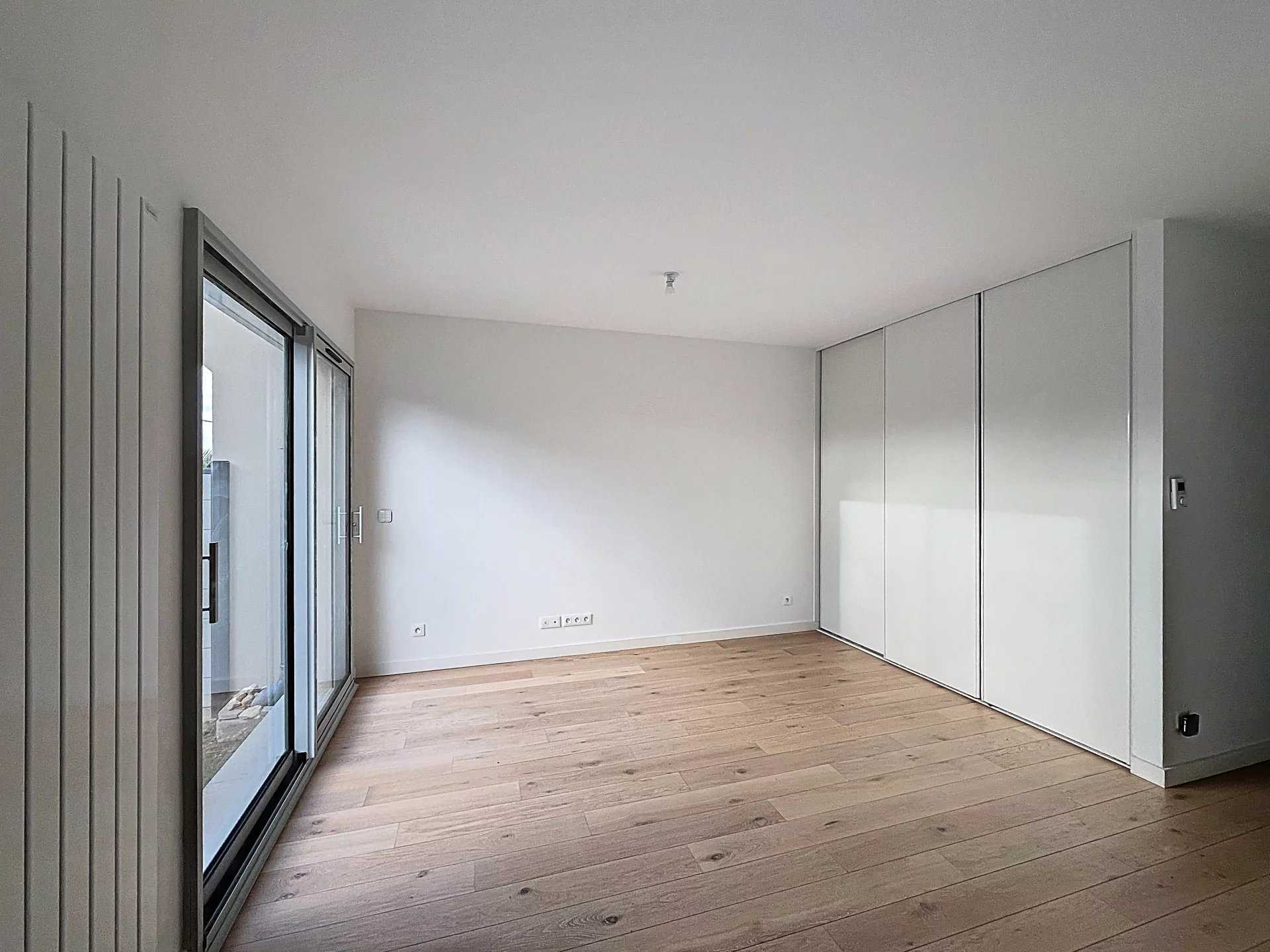 Rueil-Malmaison  - House 2 Bedrooms