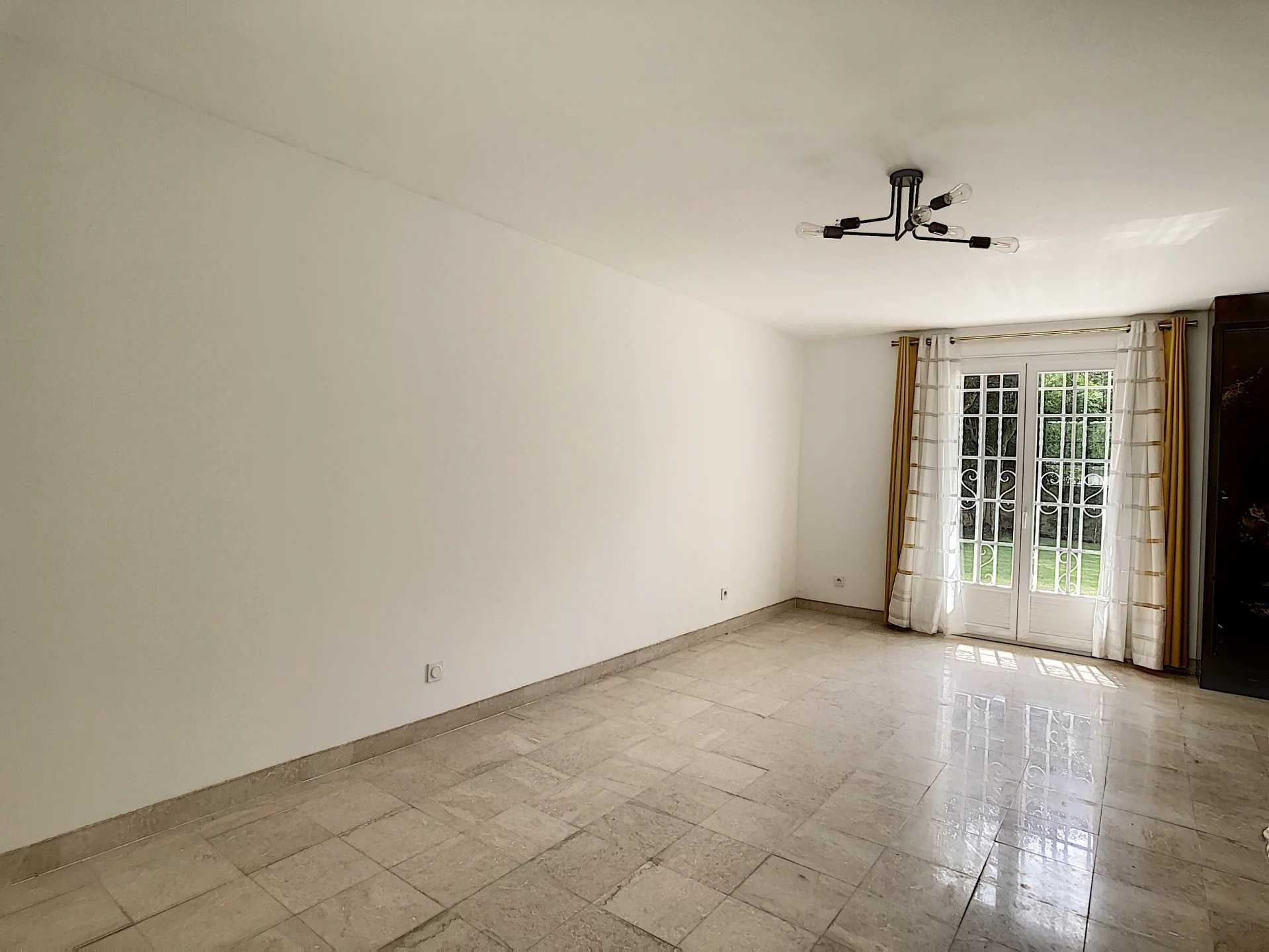 Vaucresson  - House 4 Bedrooms