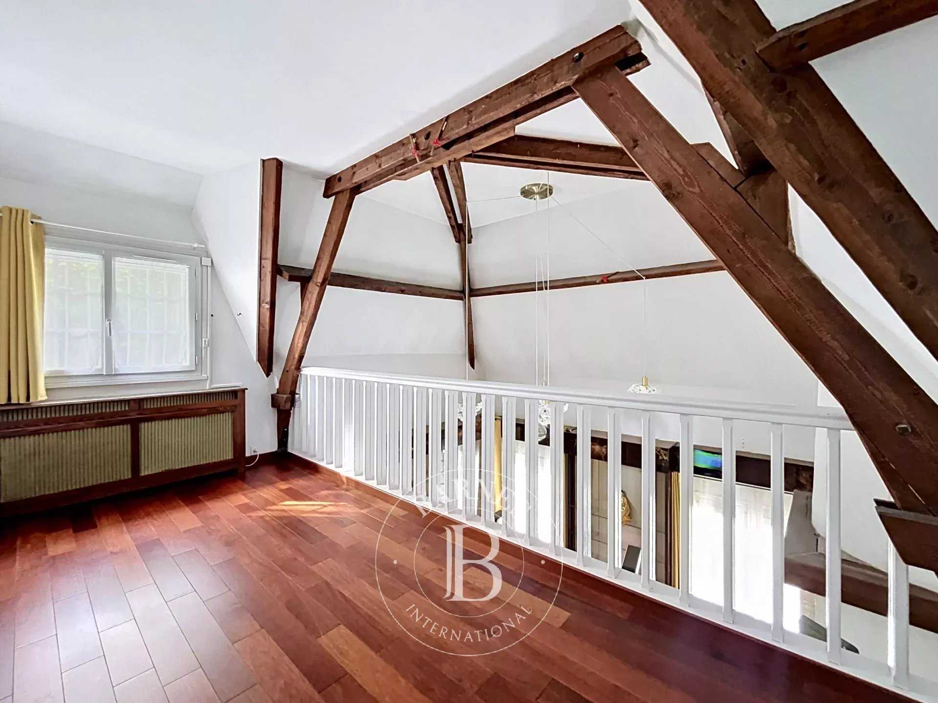 Vaucresson  - House 4 Bedrooms