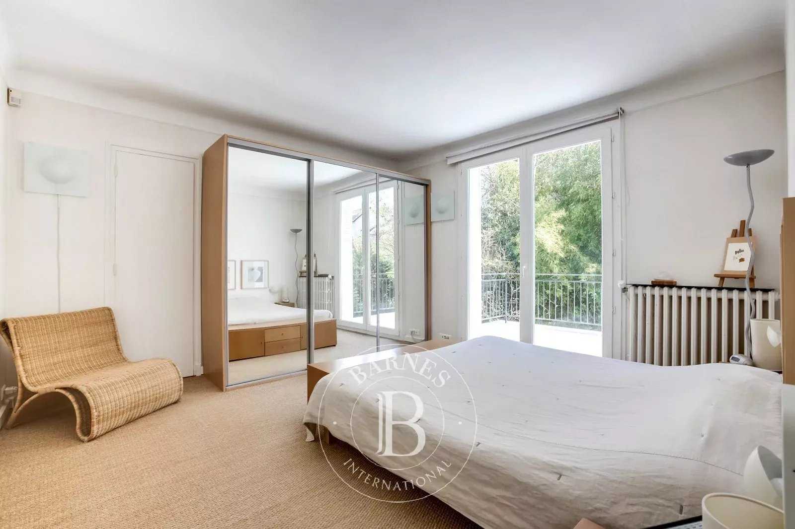 Rueil-Malmaison  - House 4 Bedrooms