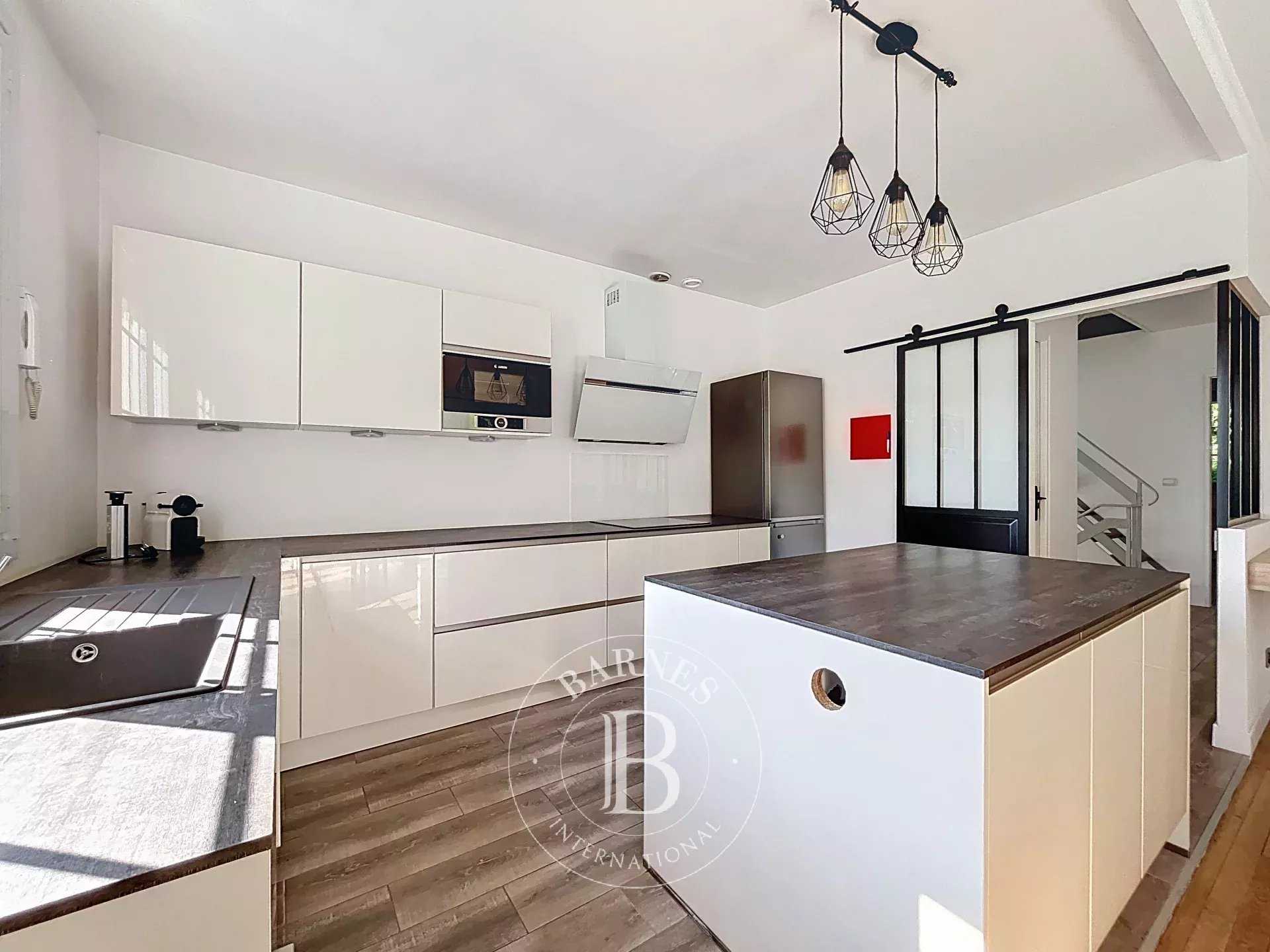 Rueil-Malmaison  - House 5 Bedrooms