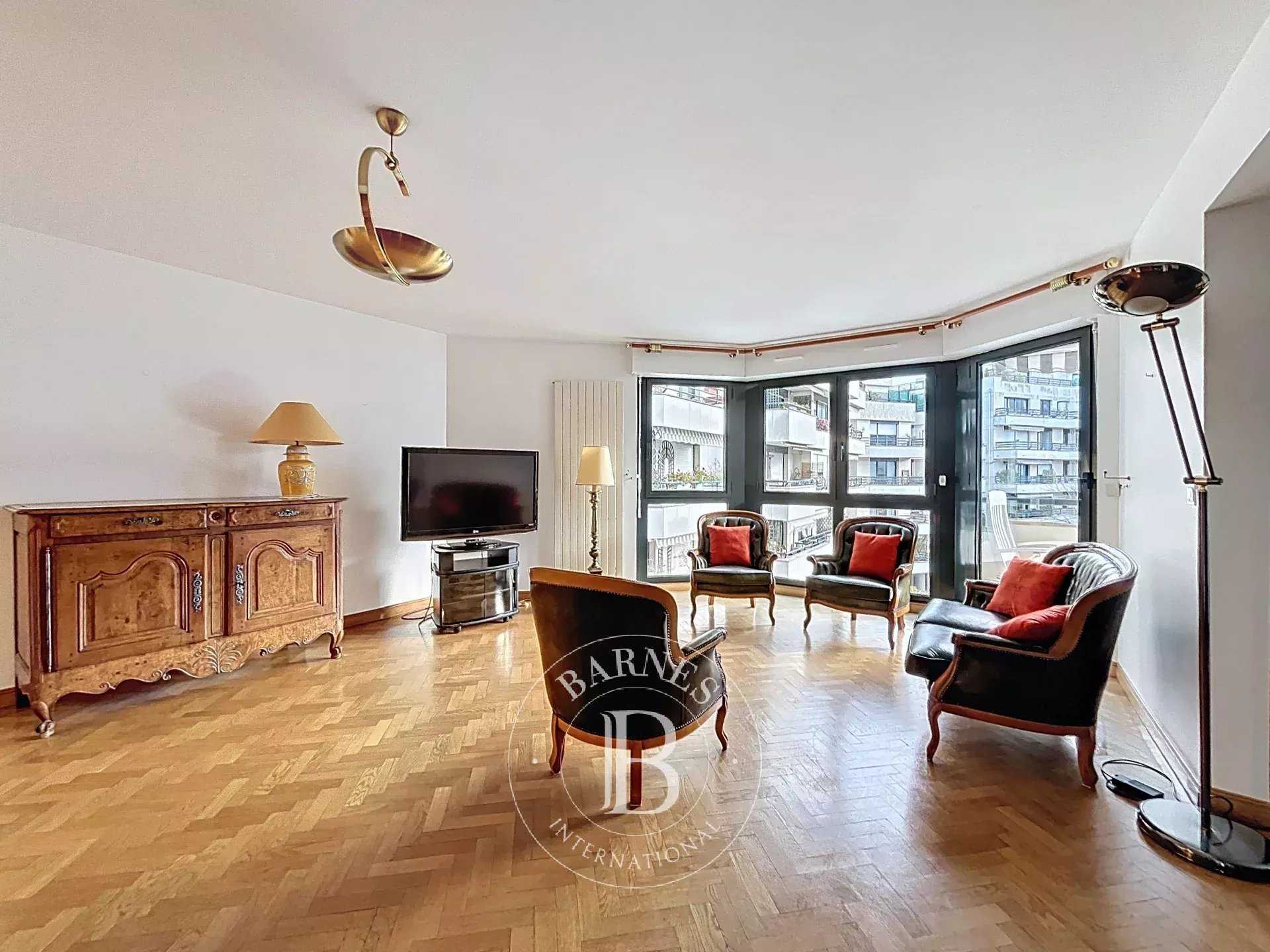 Boulogne-Billancourt  - Appartement 4 Pi&egrave;ces 2 Chambres