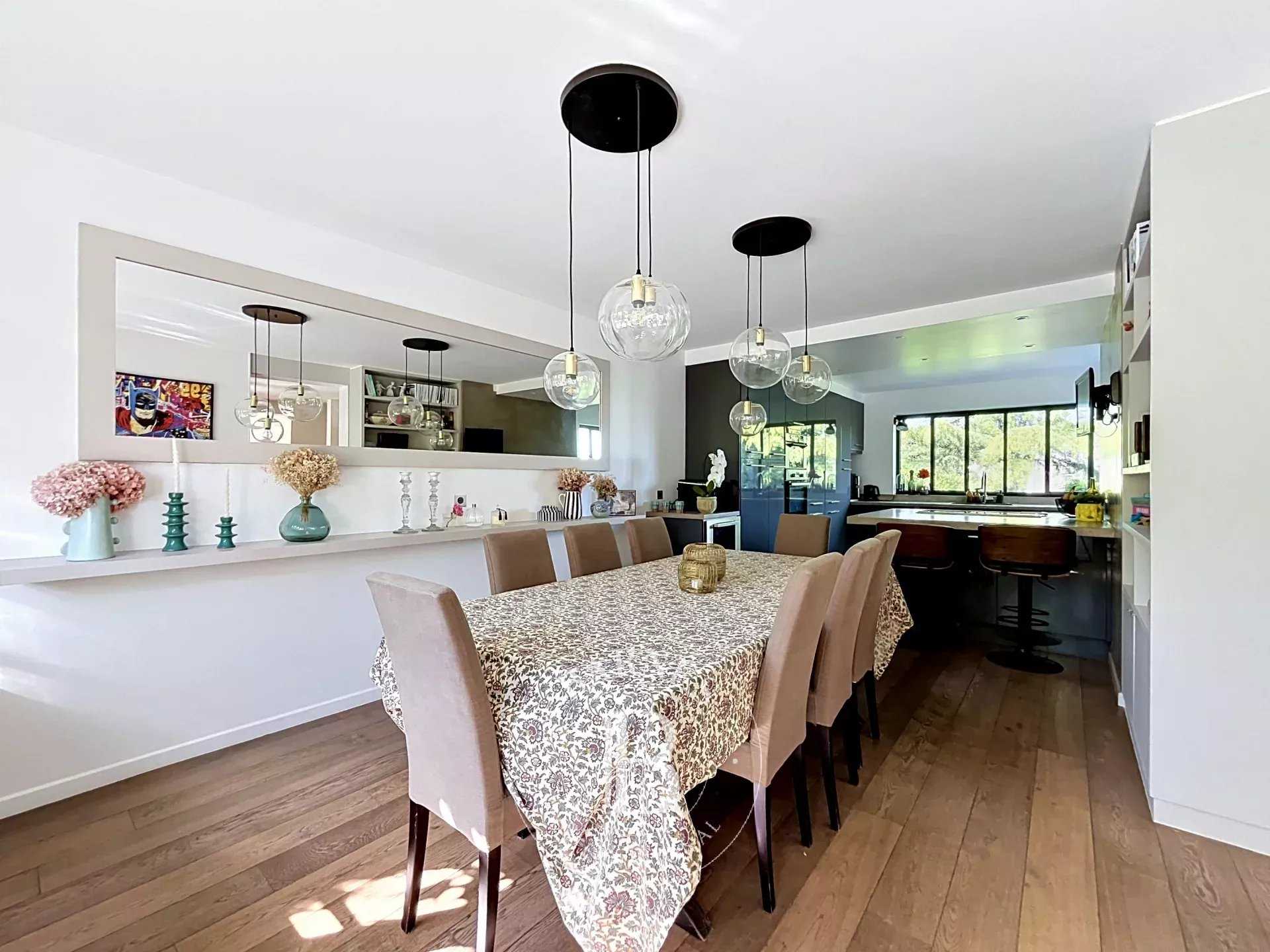 Marnes-la-Coquette  - House 4 Bedrooms