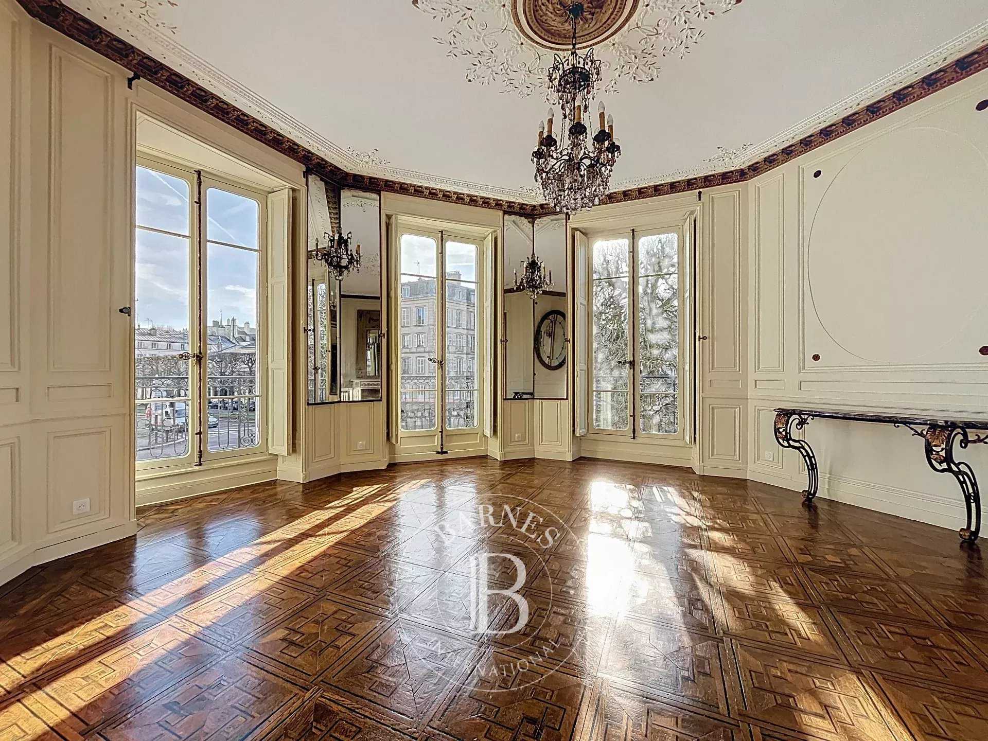 Versailles  - Piso 5 Cuartos 3 Habitaciones