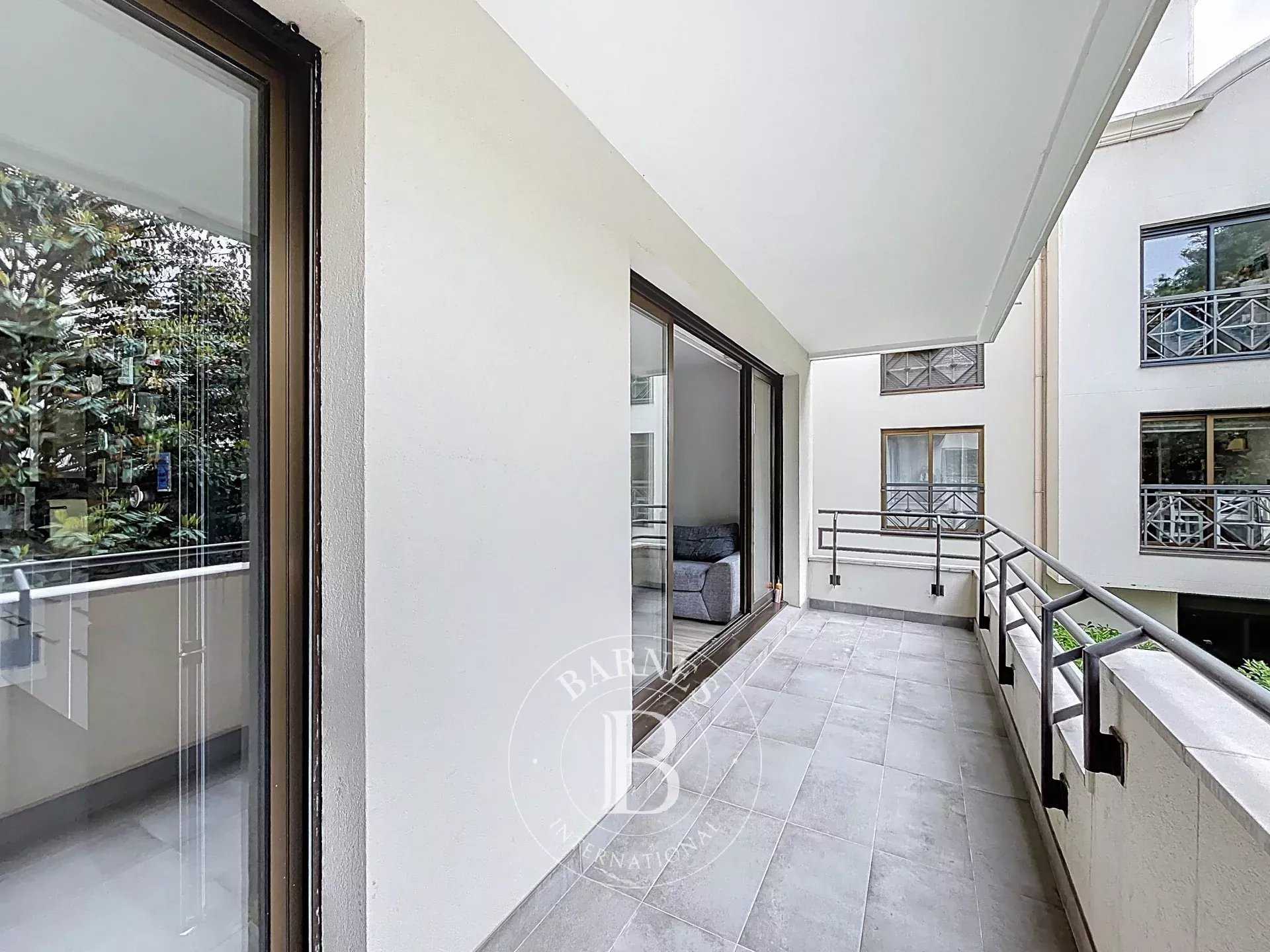 Boulogne-Billancourt  - Apartment 3 Bedrooms