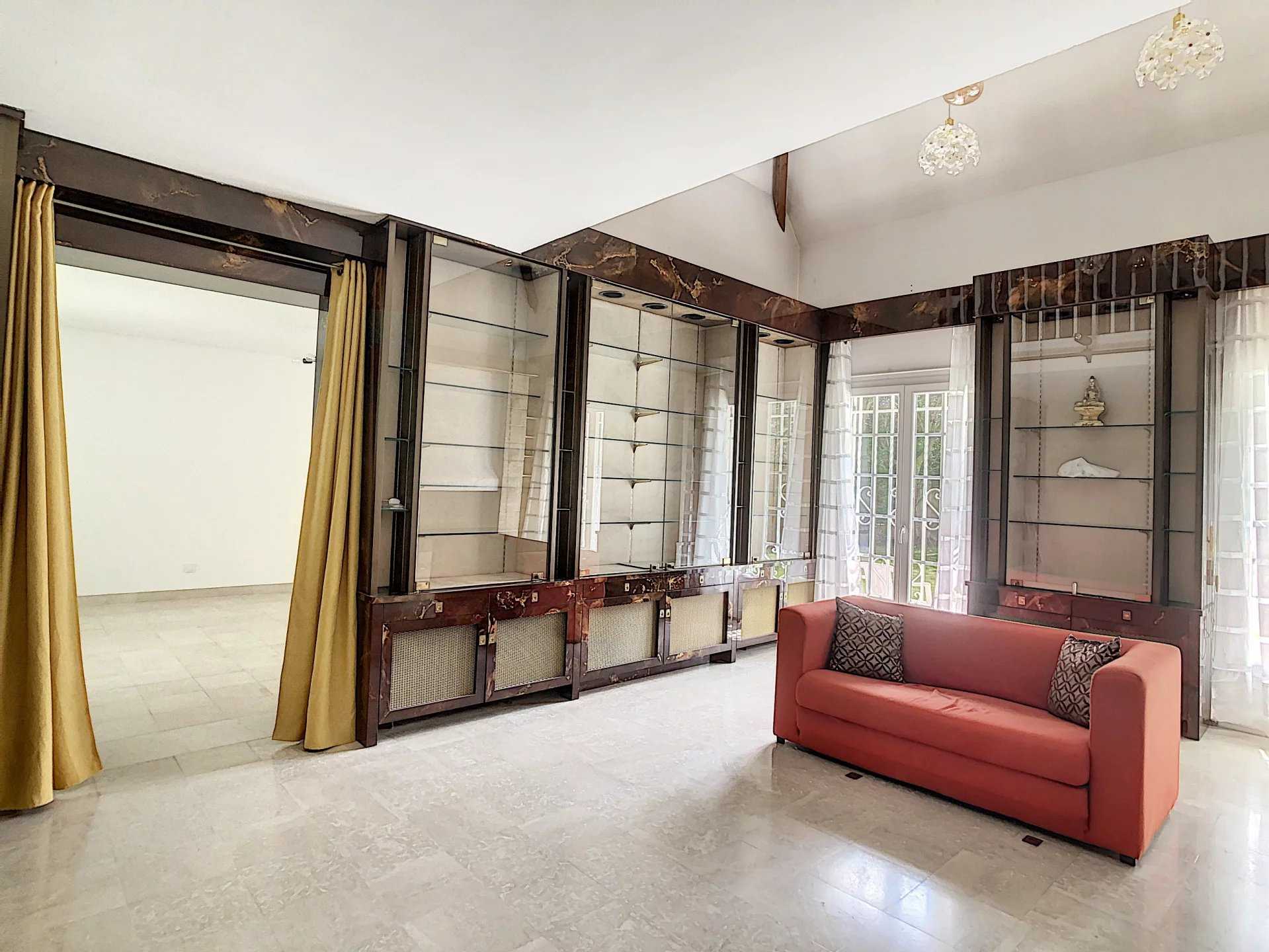 Vaucresson  - House 4 Bedrooms