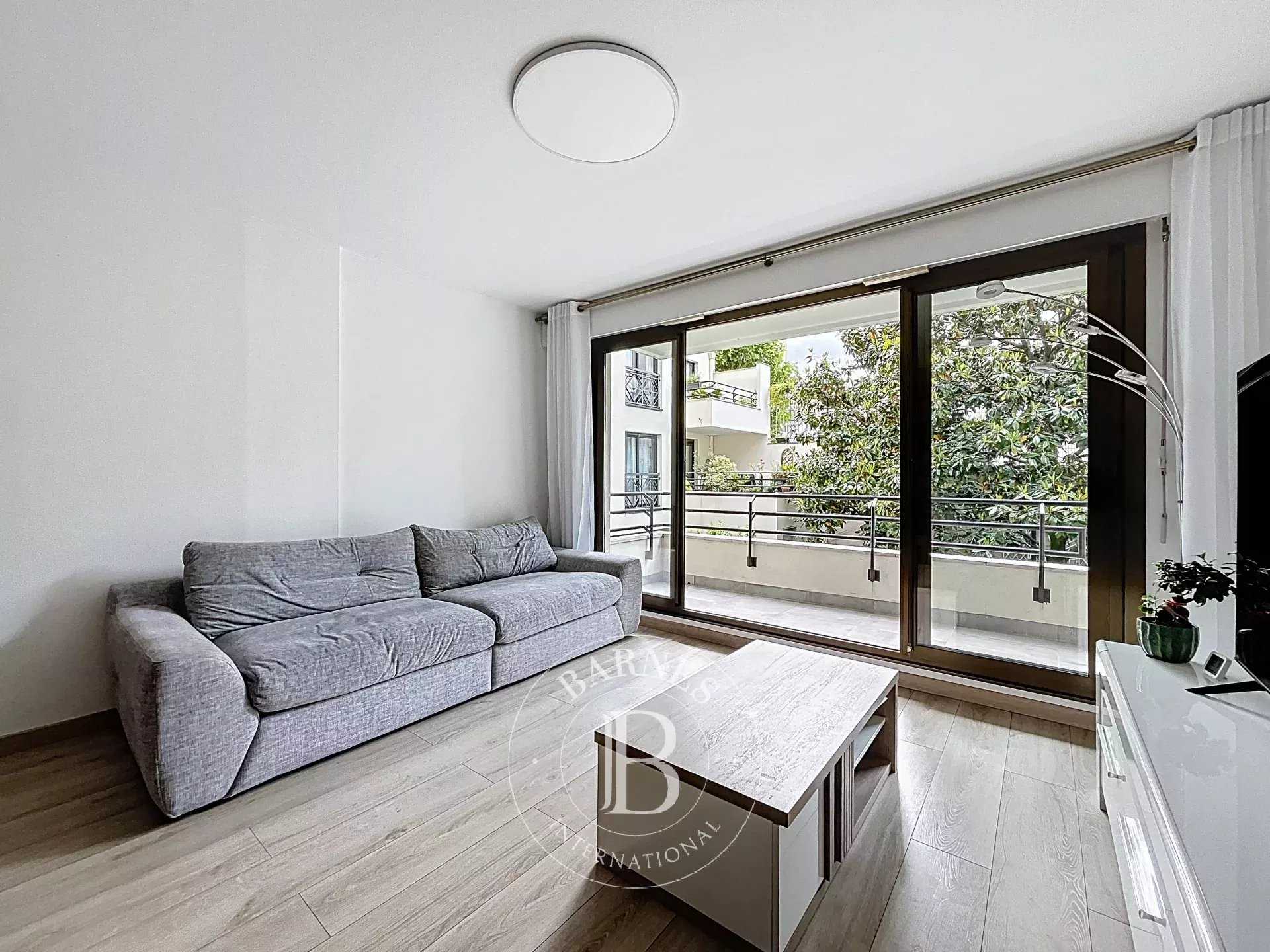 Boulogne-Billancourt  - Apartment 3 Bedrooms