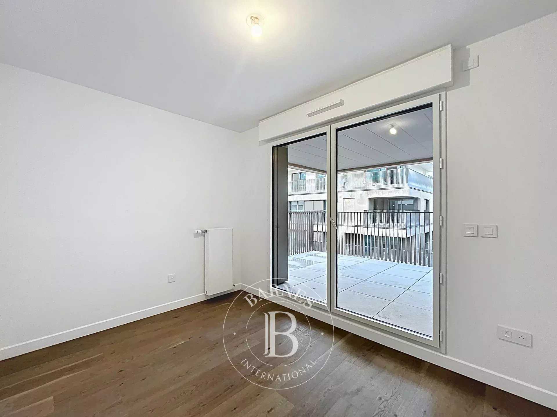 Boulogne-Billancourt  - Apartment 3 Bedrooms