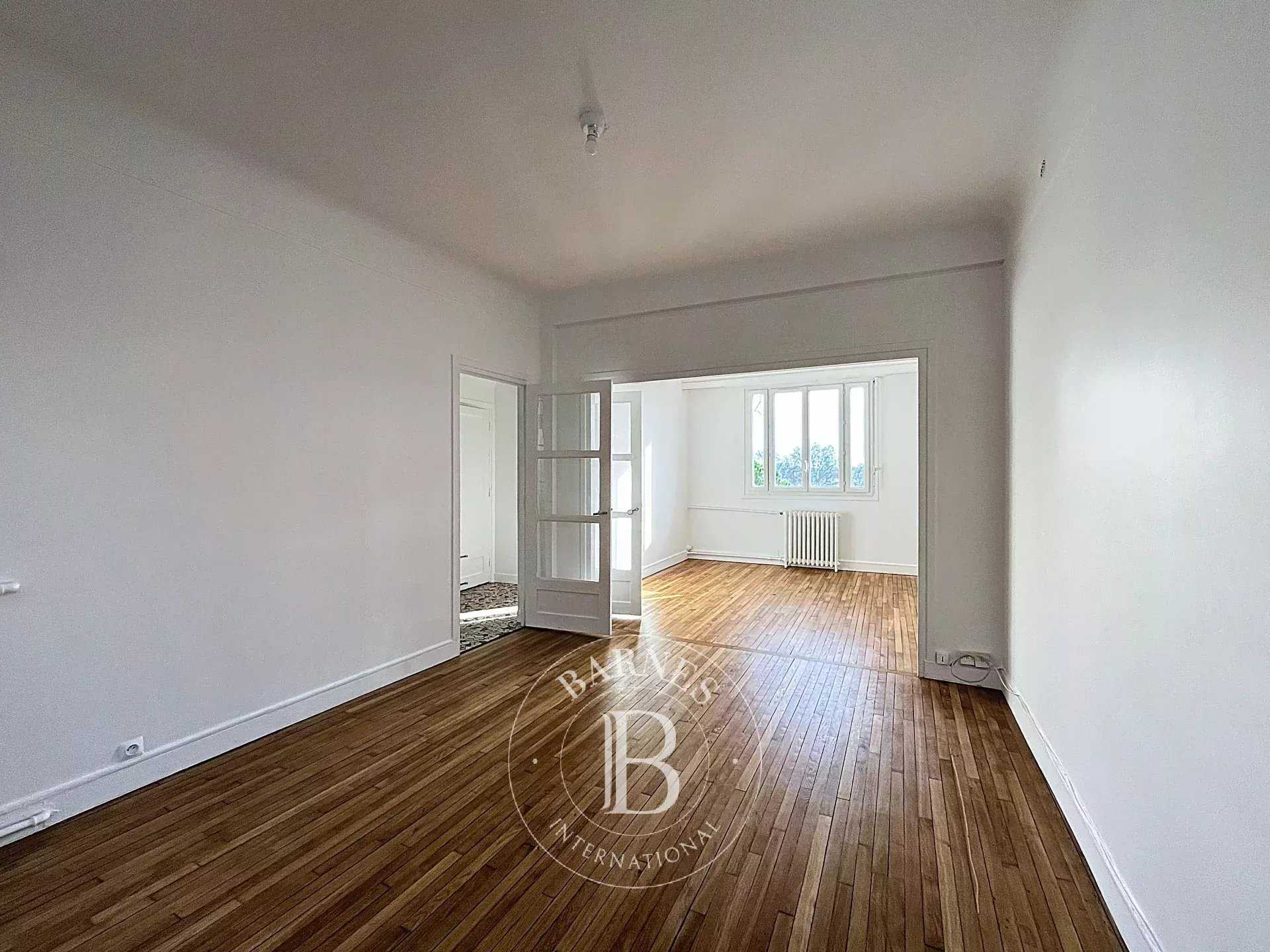 Maison Saint-Cloud  -  ref 86727865 (picture 2)