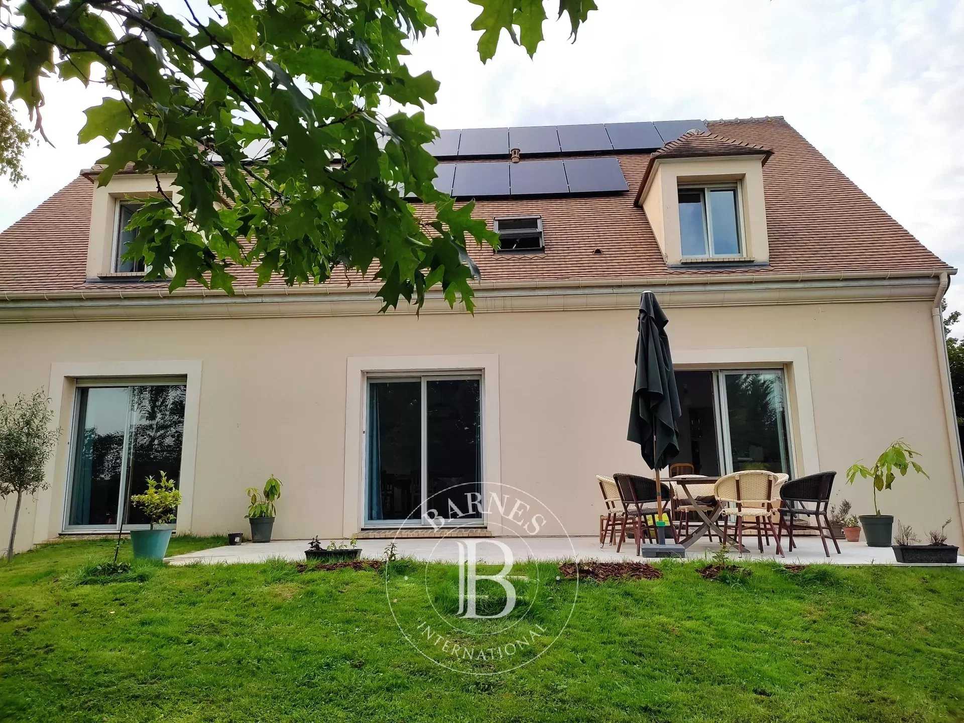 Maison Bougival  -  ref 82907573 (picture 1)