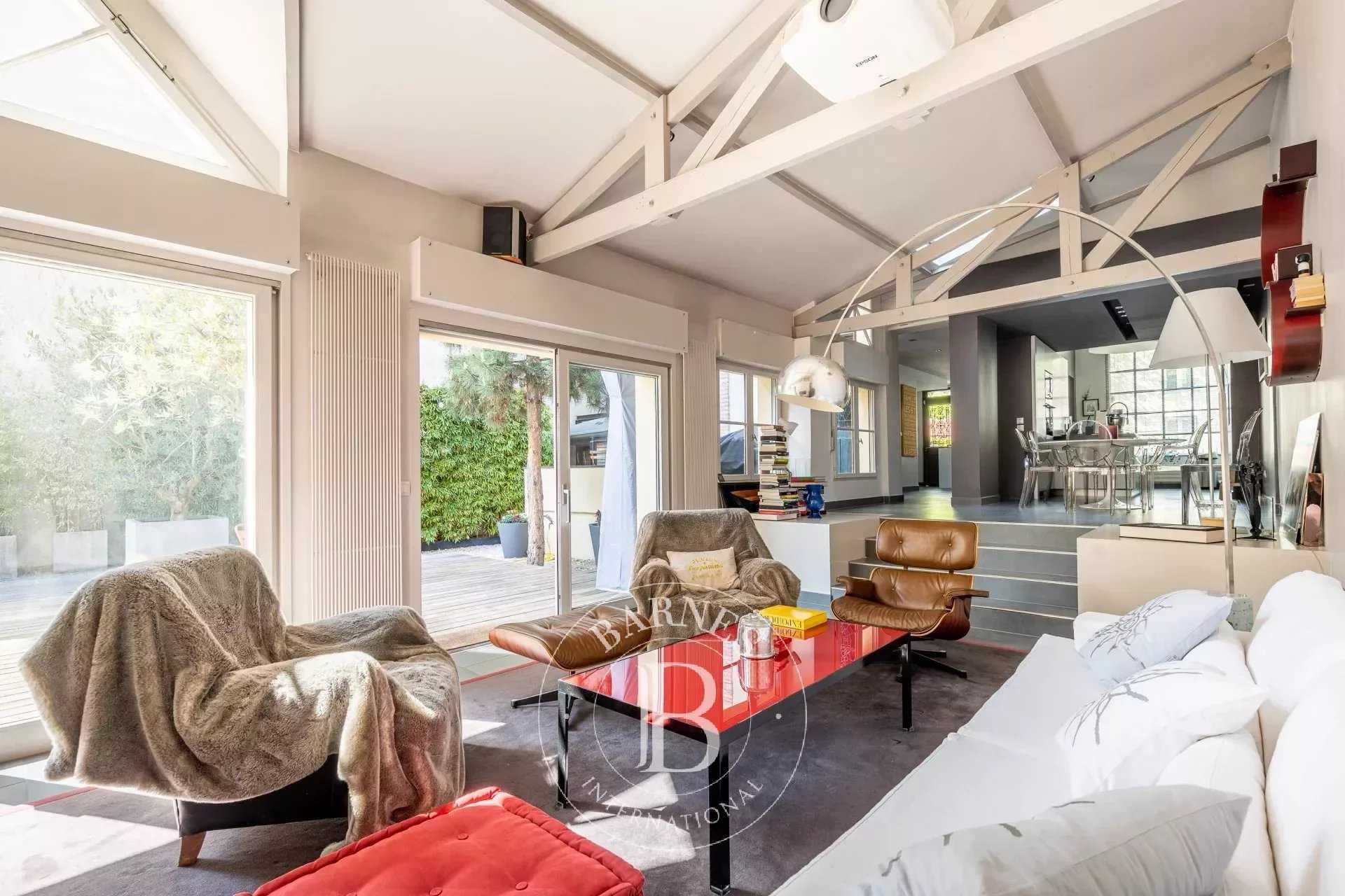 Maison Courbevoie  -  ref 83339110 (picture 1)