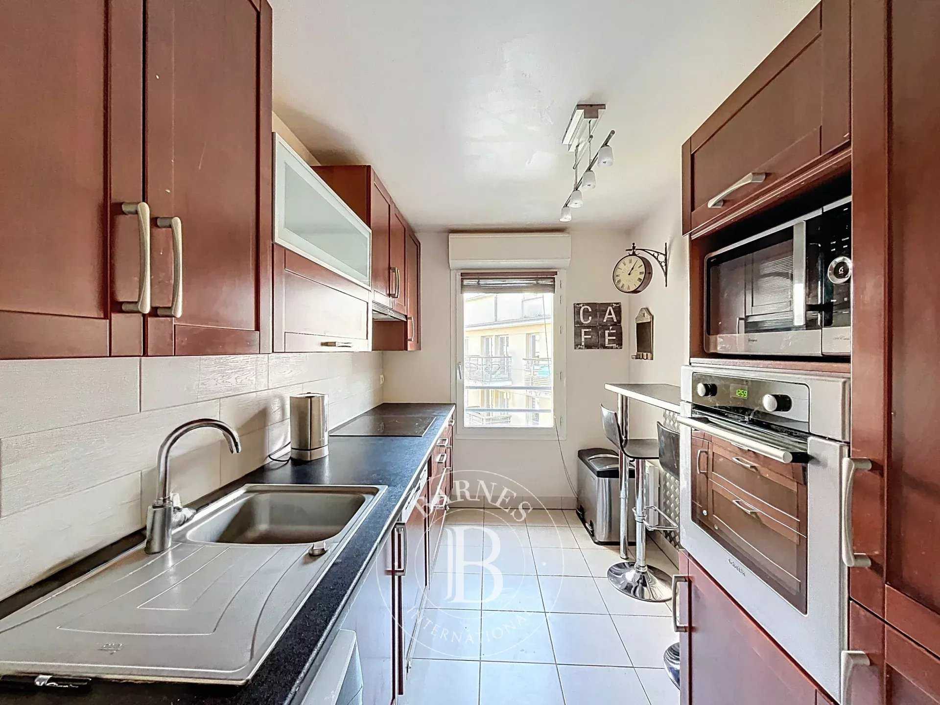 Appartement Suresnes  -  ref 86843926 (picture 3)