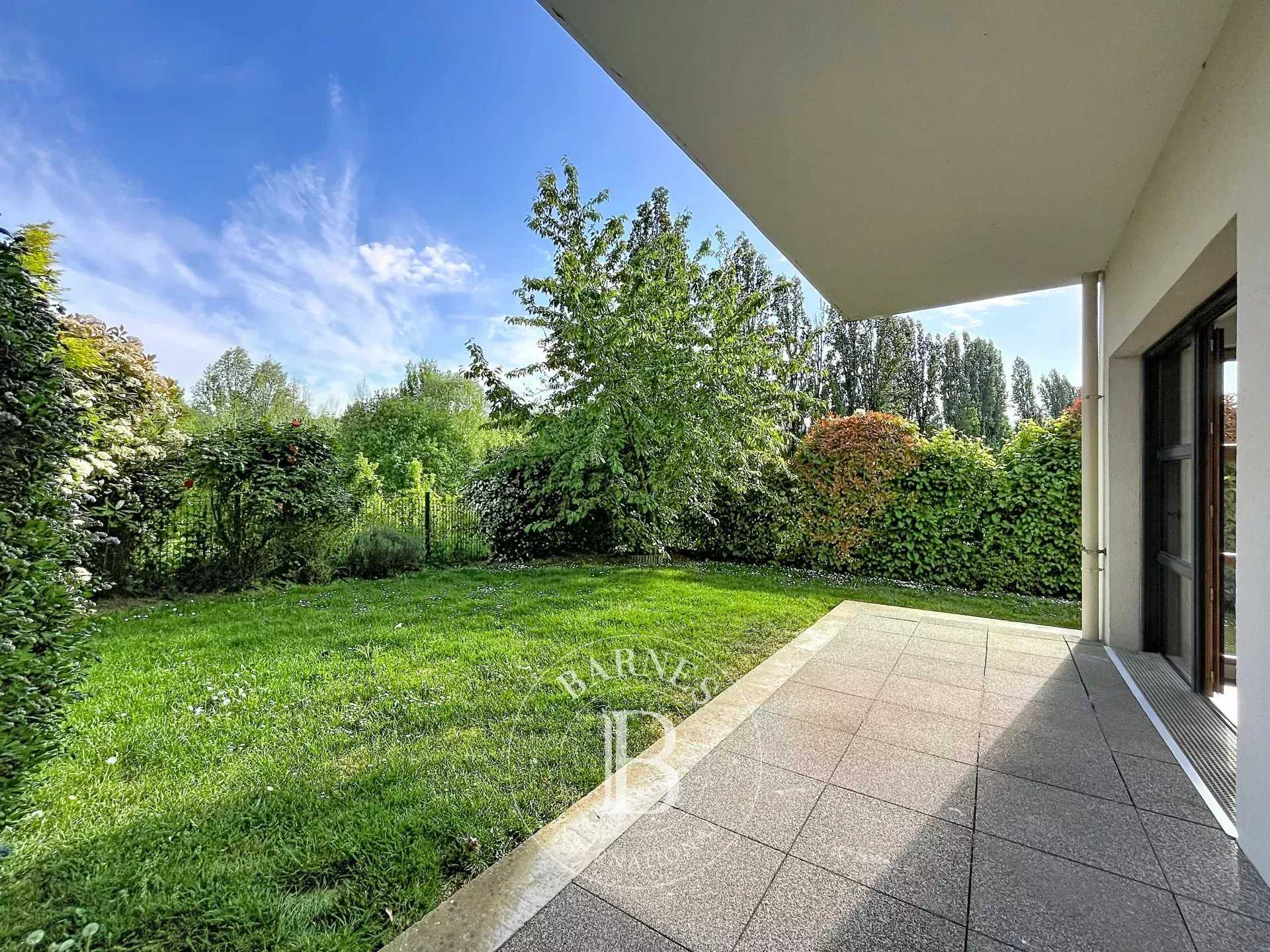 Marnes-la-Coquette  - Apartment 2 Bedrooms