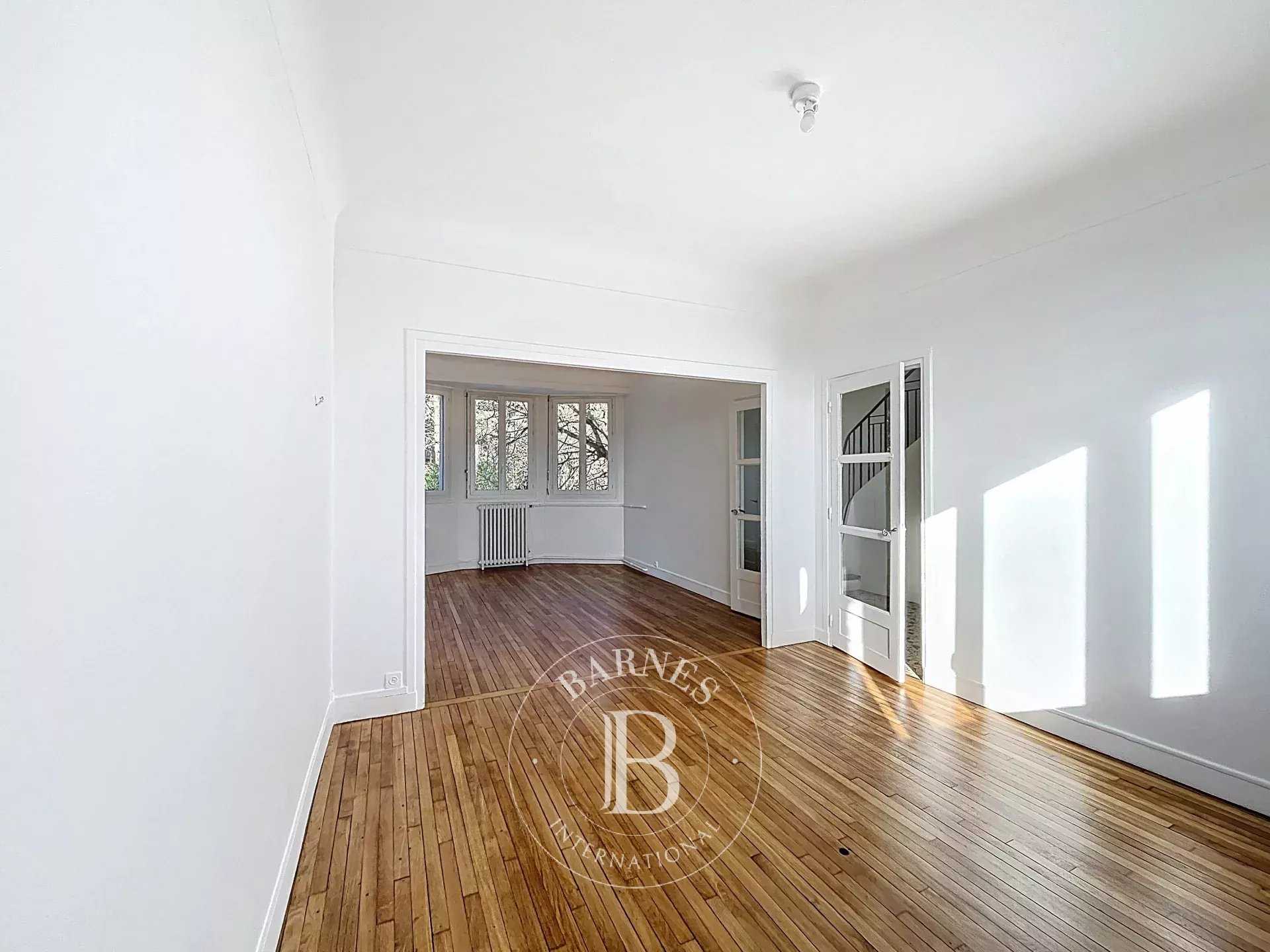 Maison Saint-Cloud  -  ref 86727865 (picture 1)