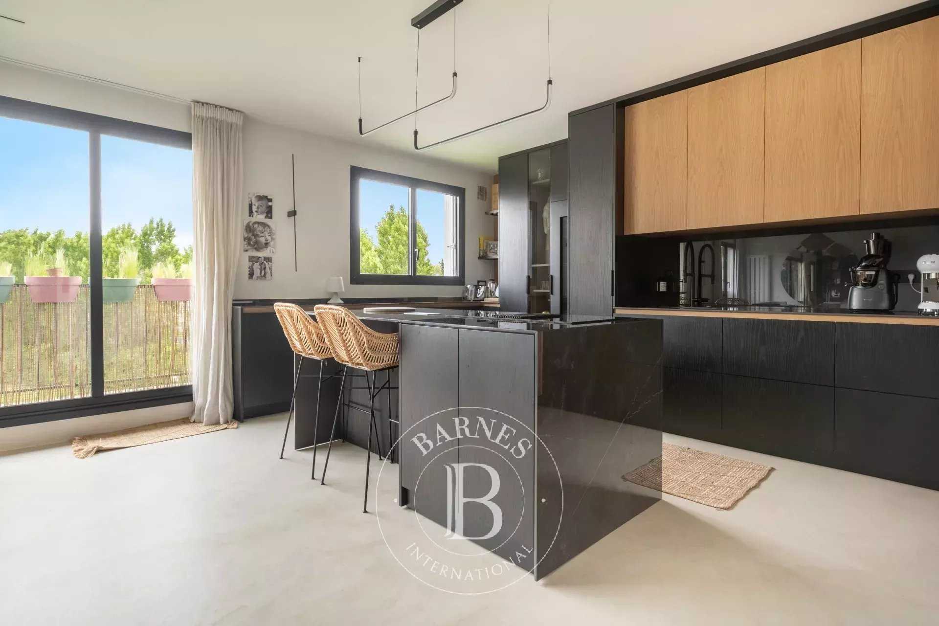 Apartment Vaucresson  -  ref 85053260 (picture 3)