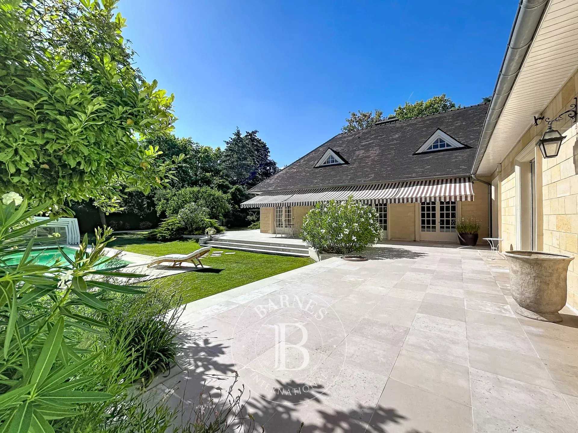Maison Sceaux  -  ref 86449311 (picture 1)