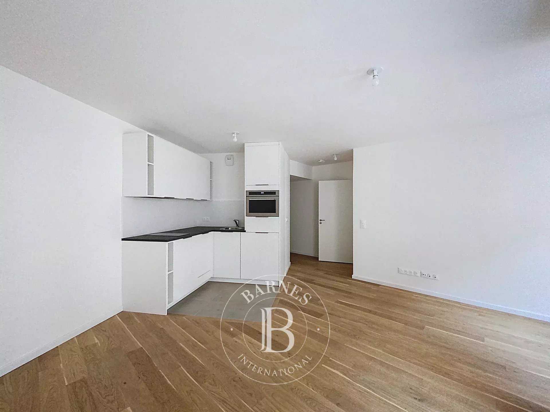 Apartment Vanves  -  ref 85949719 (picture 2)