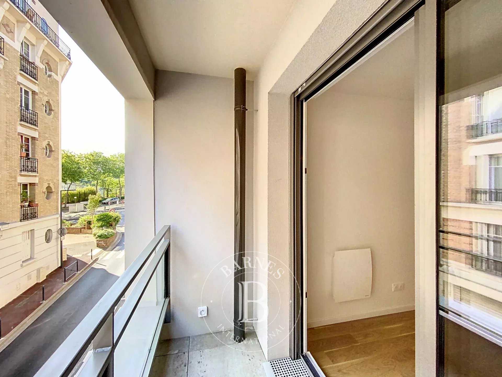 Apartment Vanves  -  ref 85949719 (picture 3)